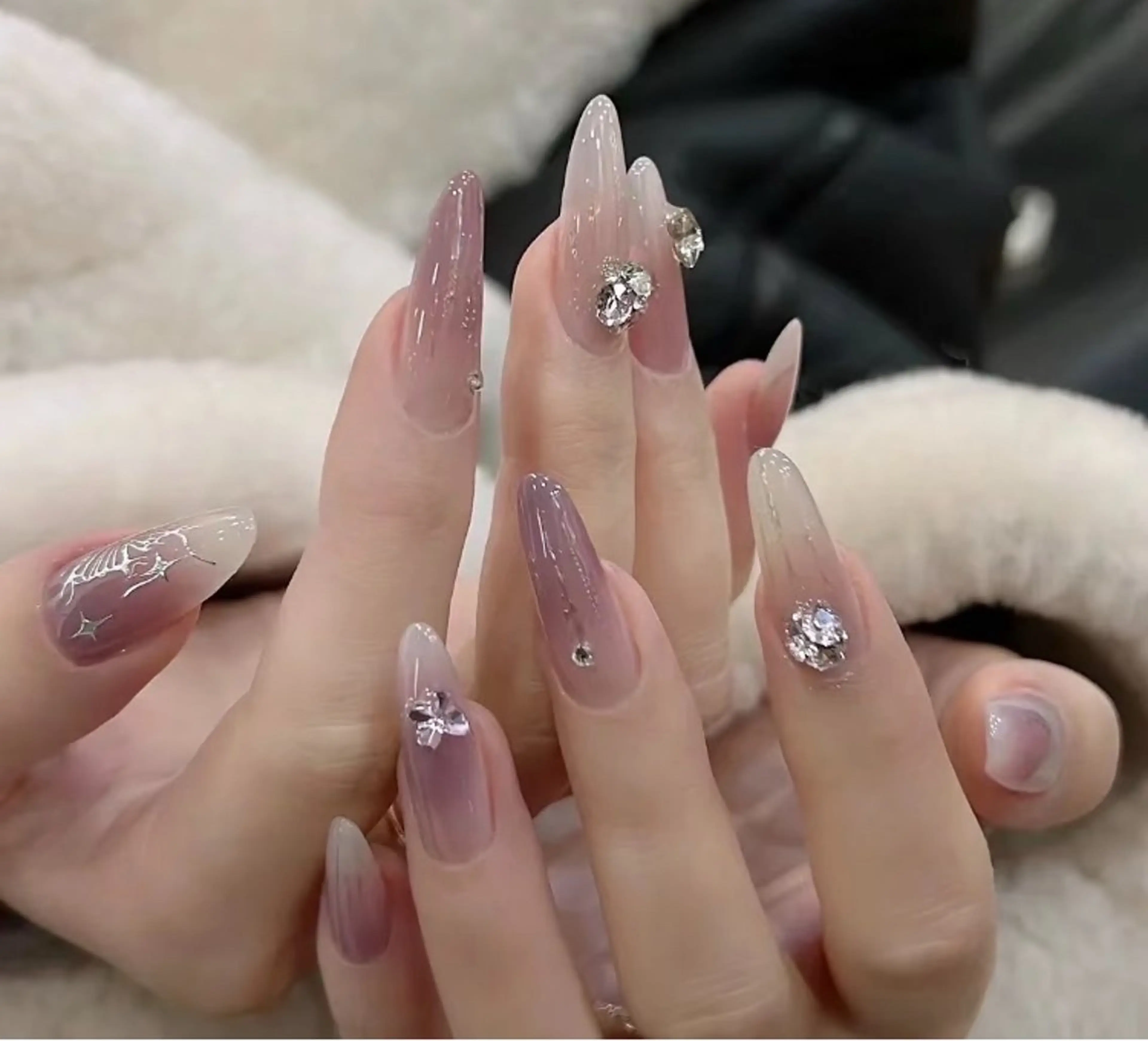 ネイル ハンドネイル THE ONE 山本のネイルデザイン