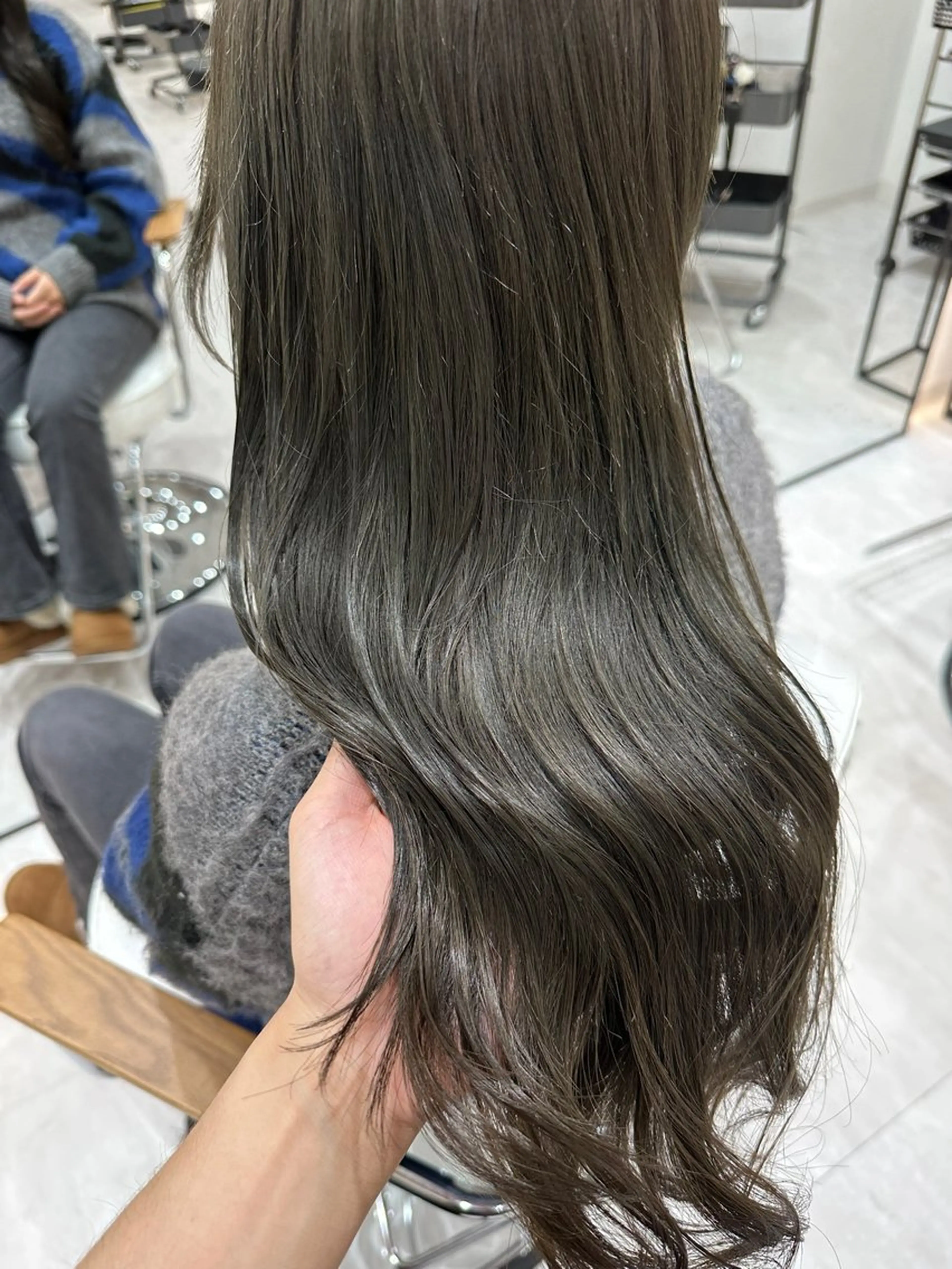 ロング カラー アッシュ ベージュカラー ブラウンカラー 透明感カラー グレージュ ヘアカラー 赤み消し/透明感 オリーブ/福田れんのヘアスタイル
