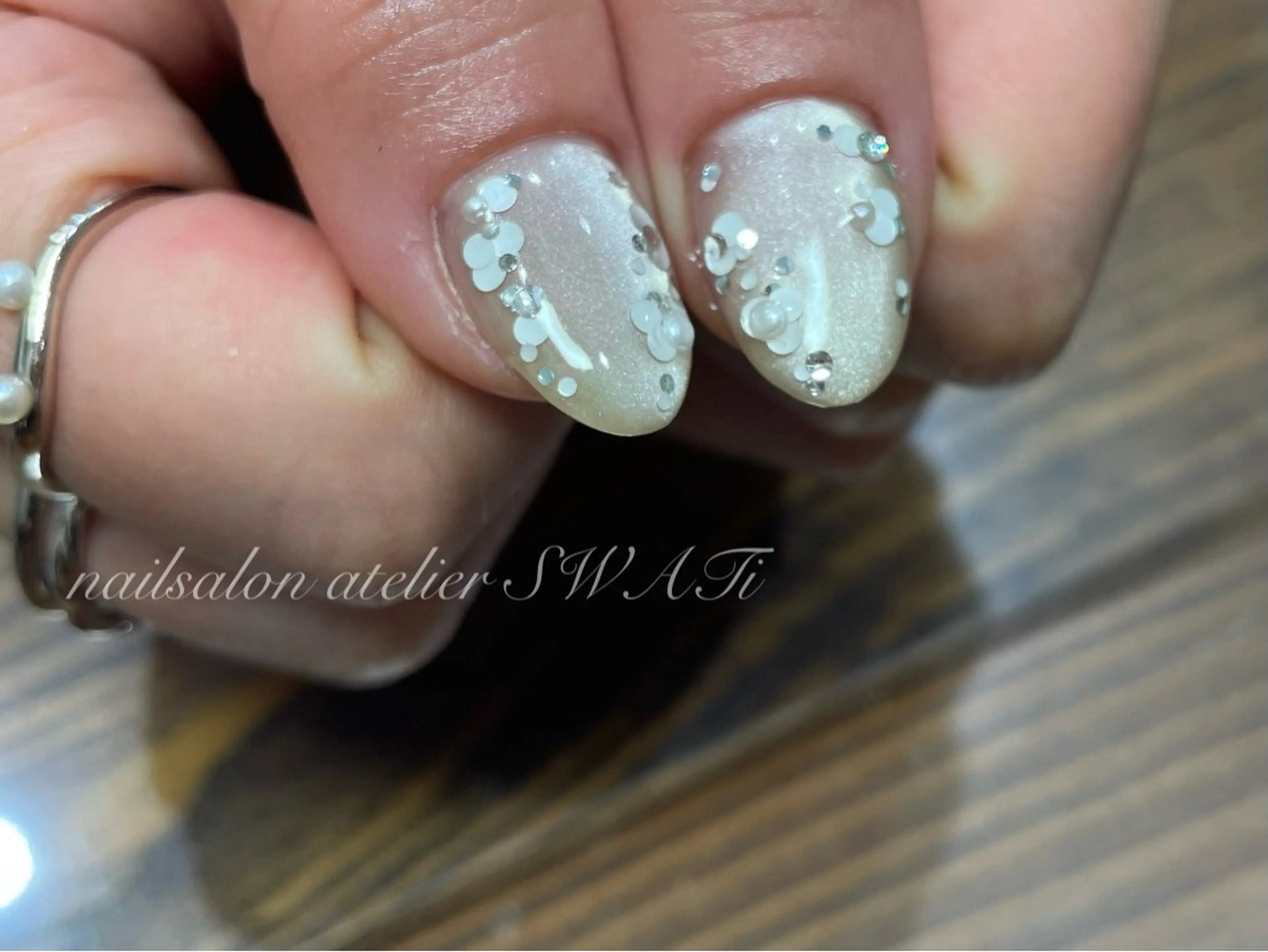 ネイル ホログラムネイル ハンドネイル nailsalon SWATiのネイルデザイン
