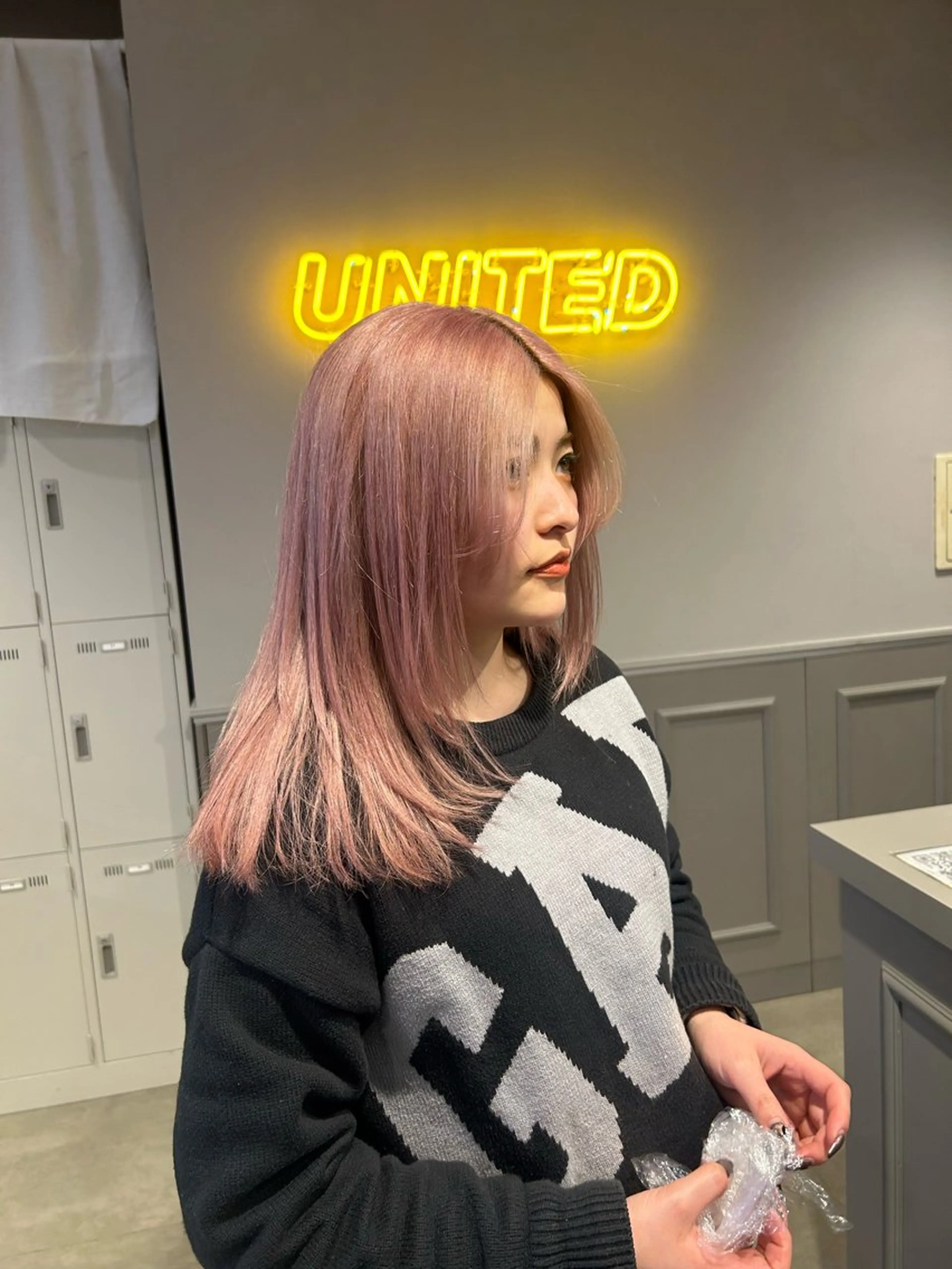 セミロング カラー ヘアカラー ヘアセット 韓国/トレンド レイヤー【101】のヘアスタイル