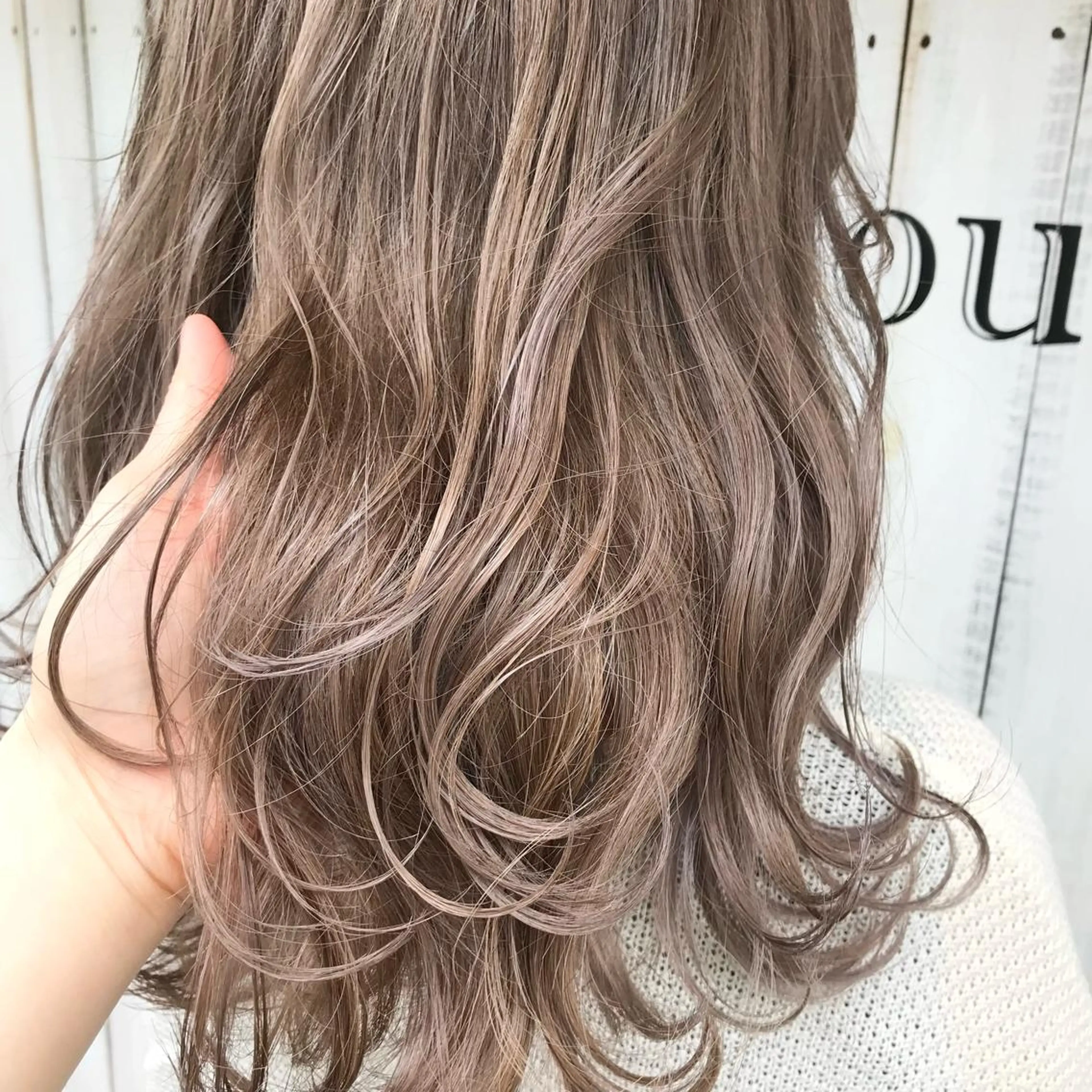 セミロング Eimi エイミのヘアスタイル