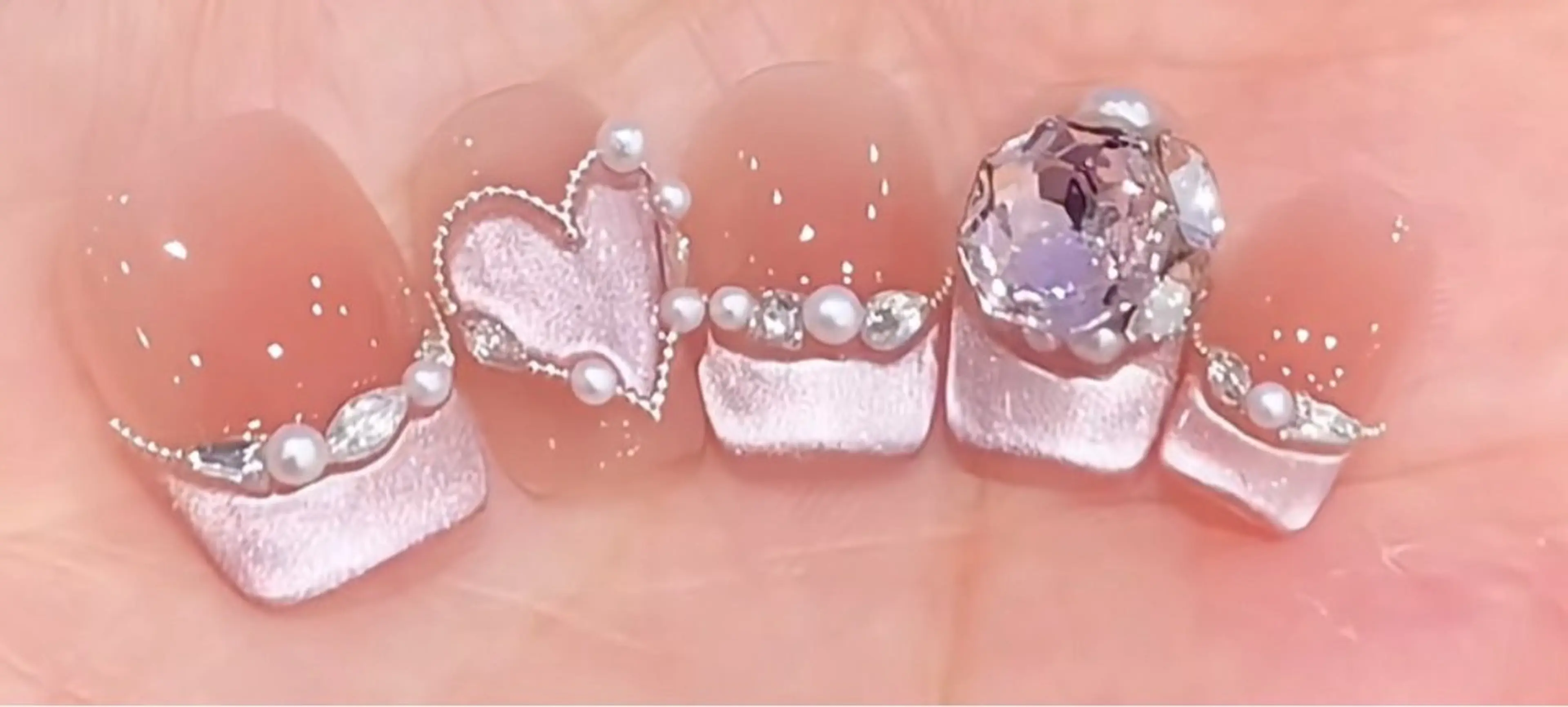 ネイル 赤色 💅パッマ ネイル AOIのマツエク・マツパデザイン