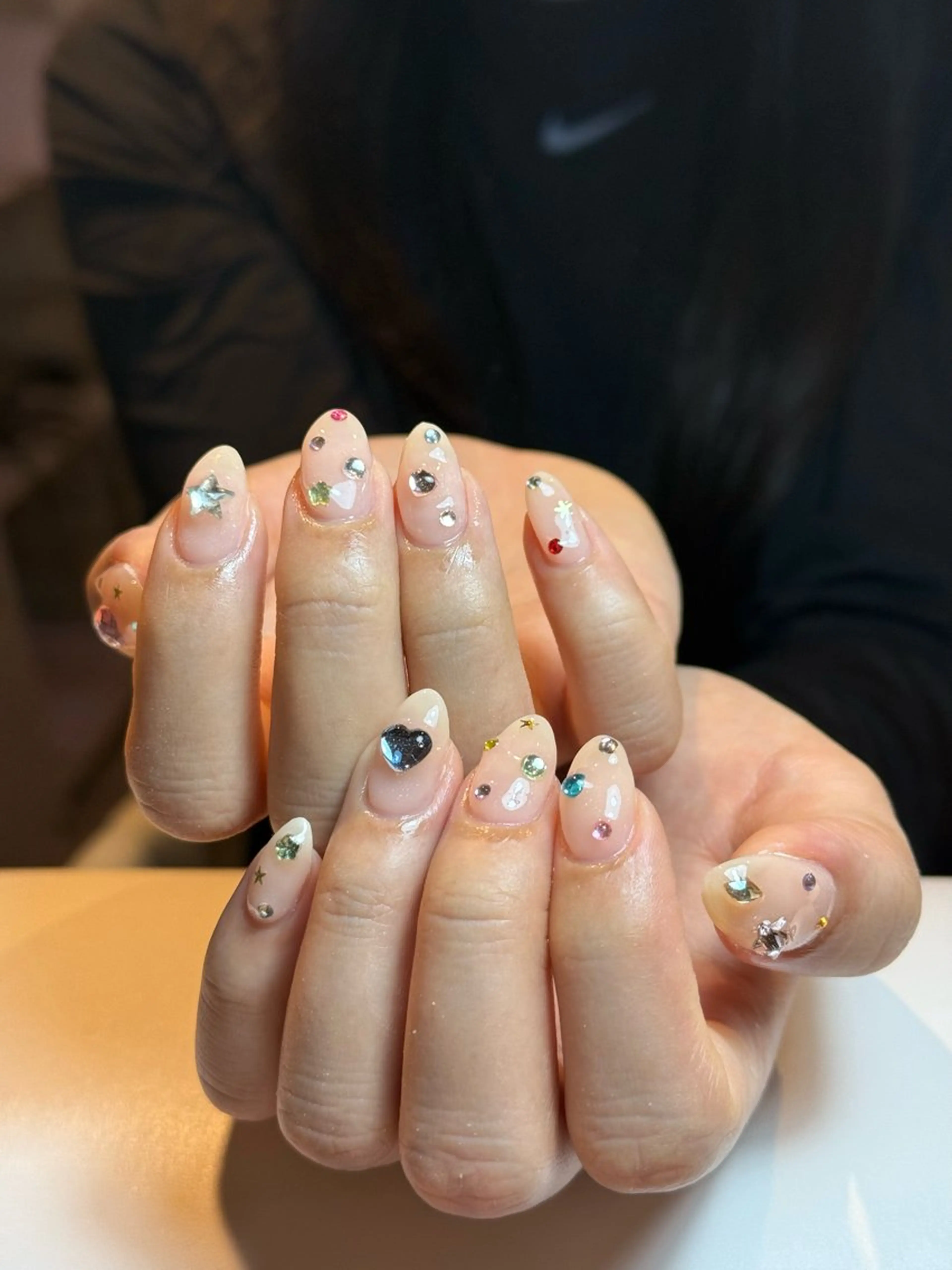 ネイル アートネイル チークネイル フレンチネイル グラデーション キラキラネイル ハンドネイル Risa_ Nailのネイルデザイン