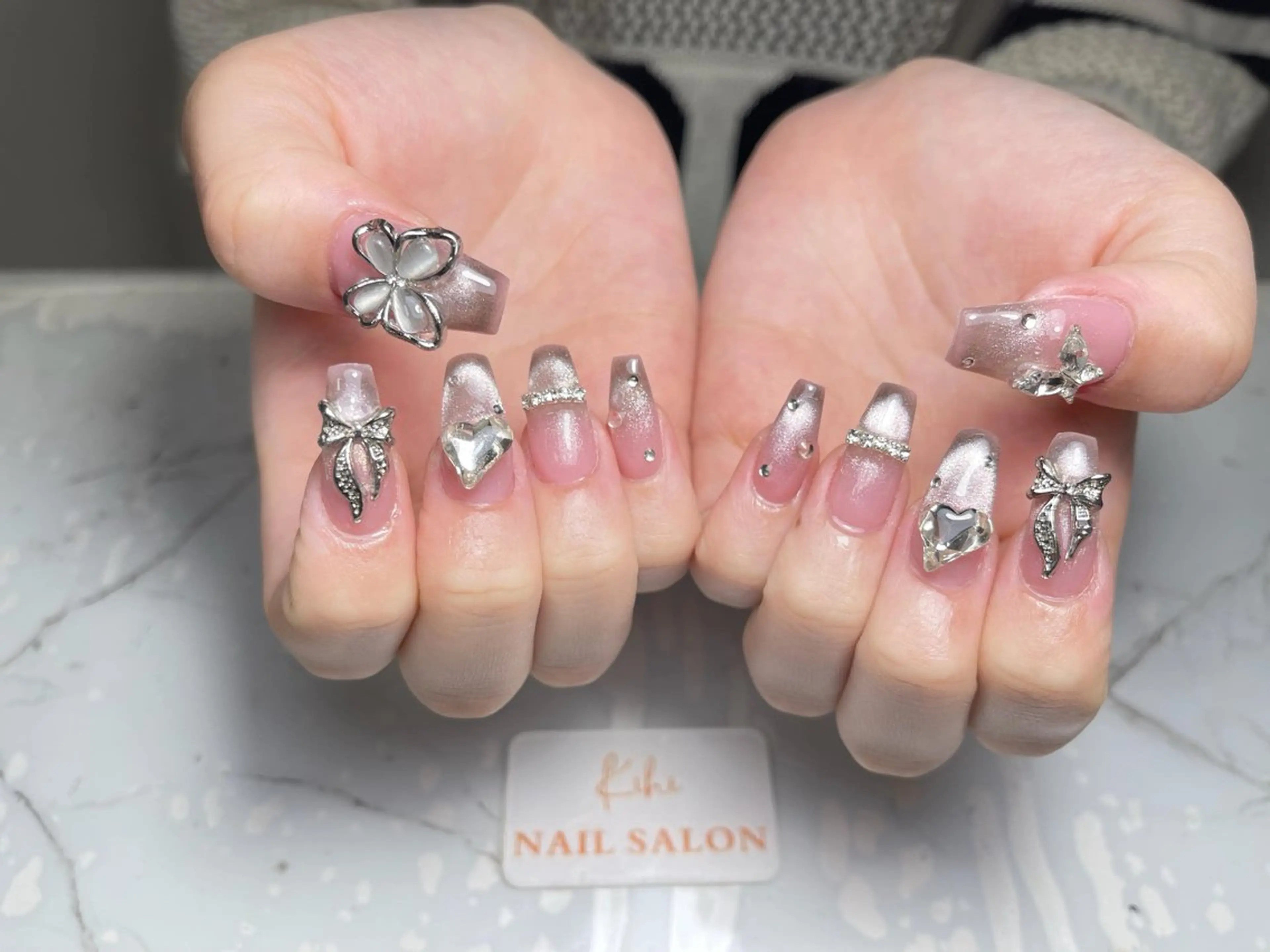 ネイル アートネイル フレンチネイル ジェルネイル グラデーション 韓国ネイル ハンドネイル 💕鈴木ユリ パラジェル/オフ無料のネイルデザイン