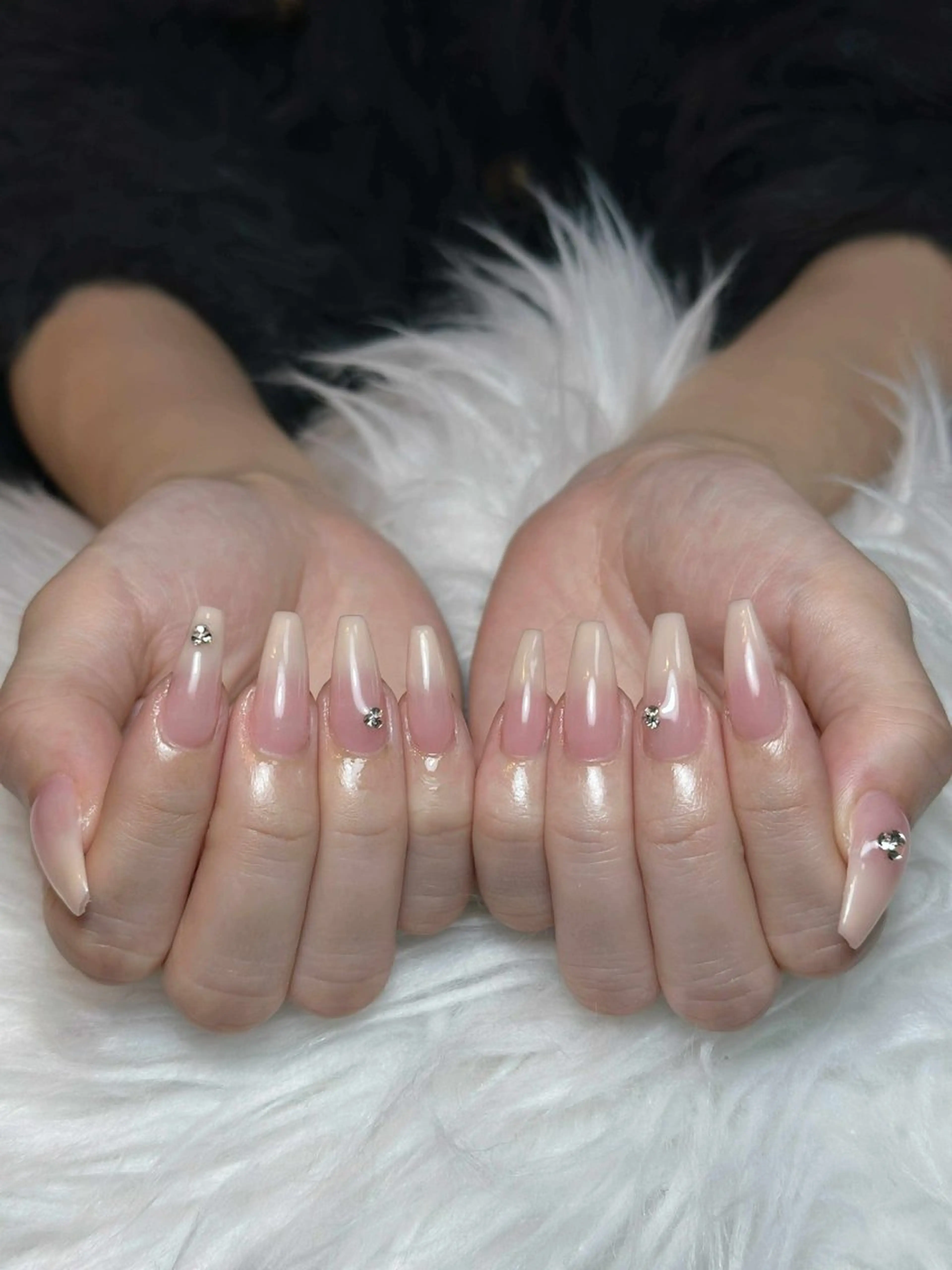 ネイル オーロラネイル ボルドー ブラウン 氷ネイル・うるうるネイル キラキラネイル ハンドネイル Julli NailStudioのネイルデザイン