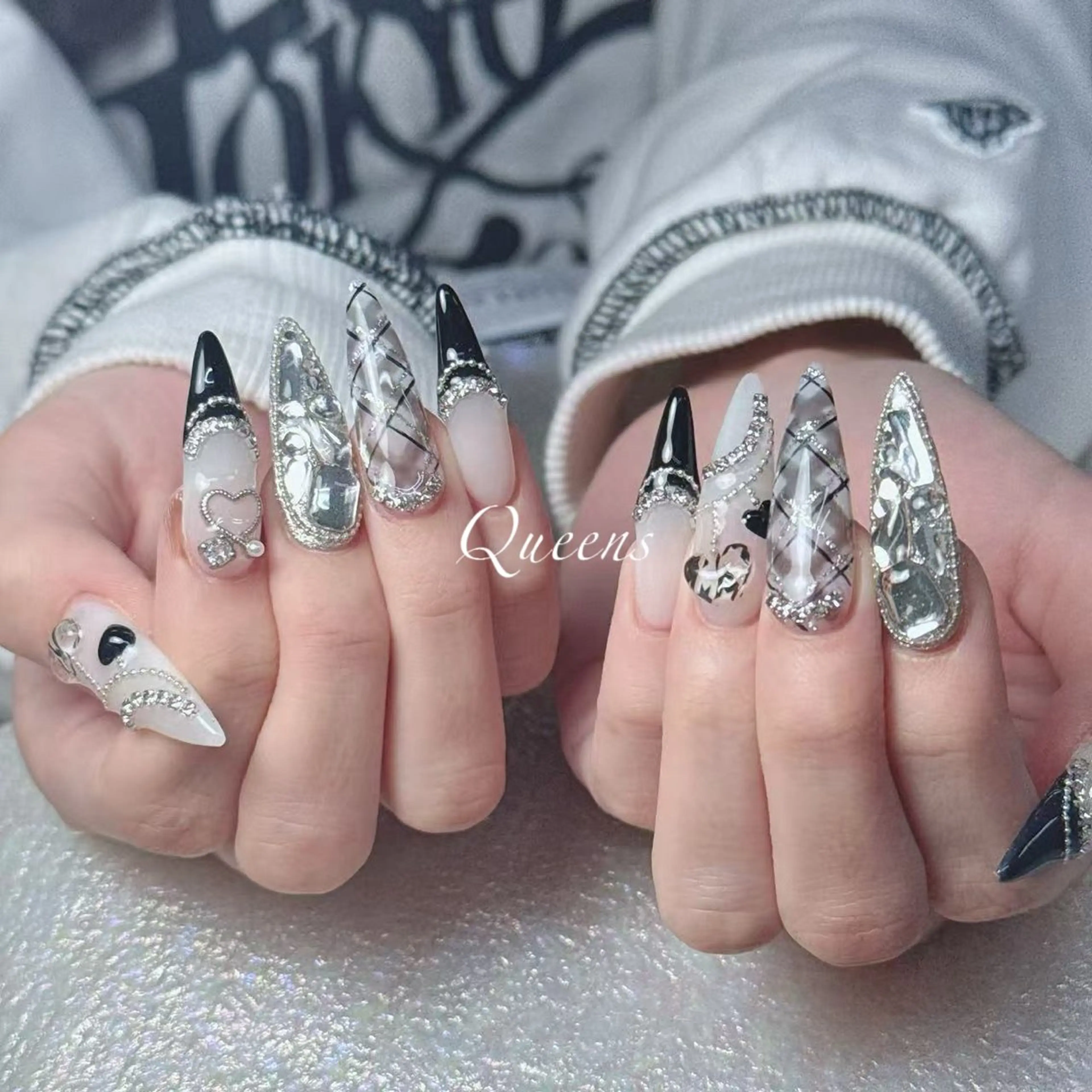 ネイル ハンドネイル Queens マオのネイルデザイン