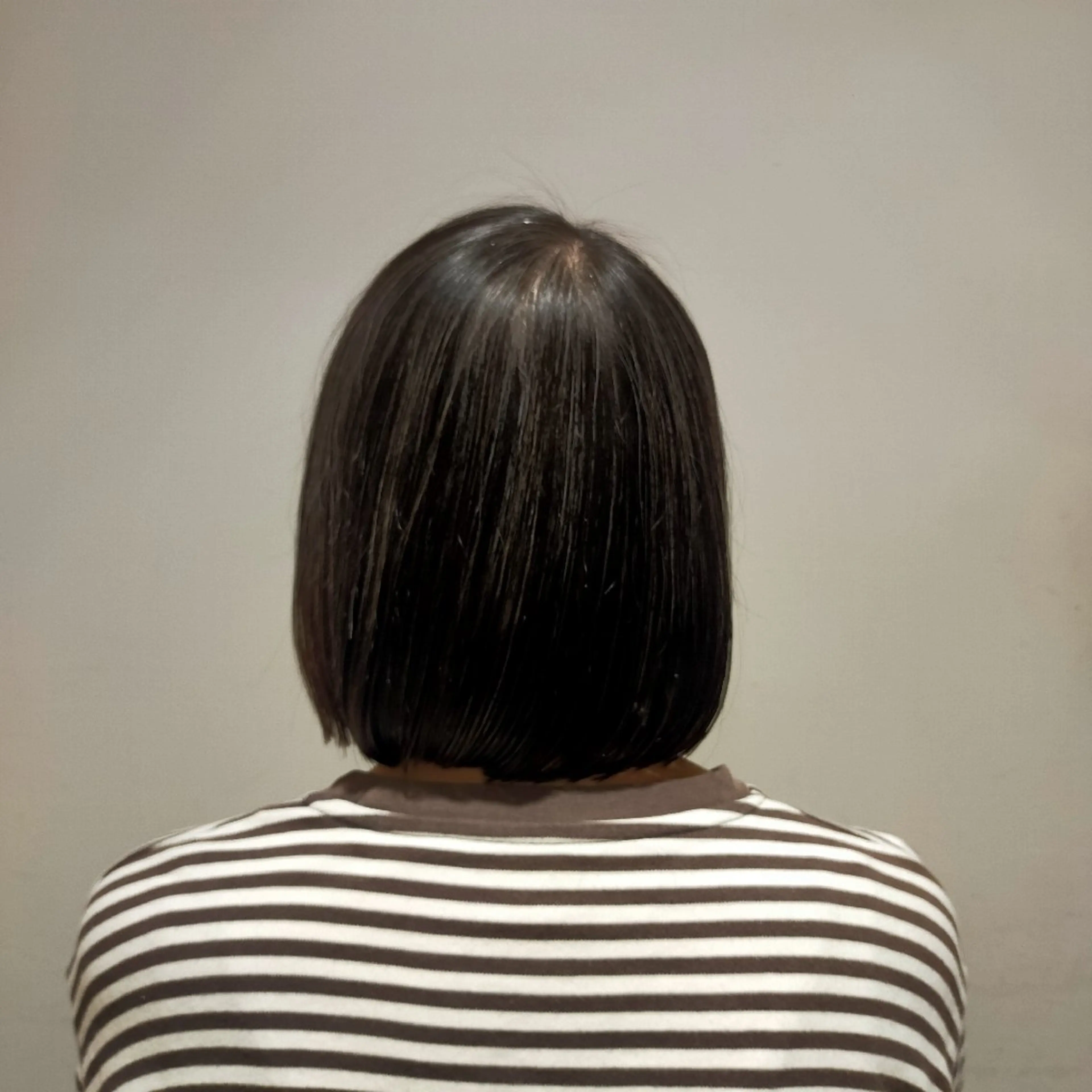 ミディアム ボブ 和佐 ももえのヘアスタイル