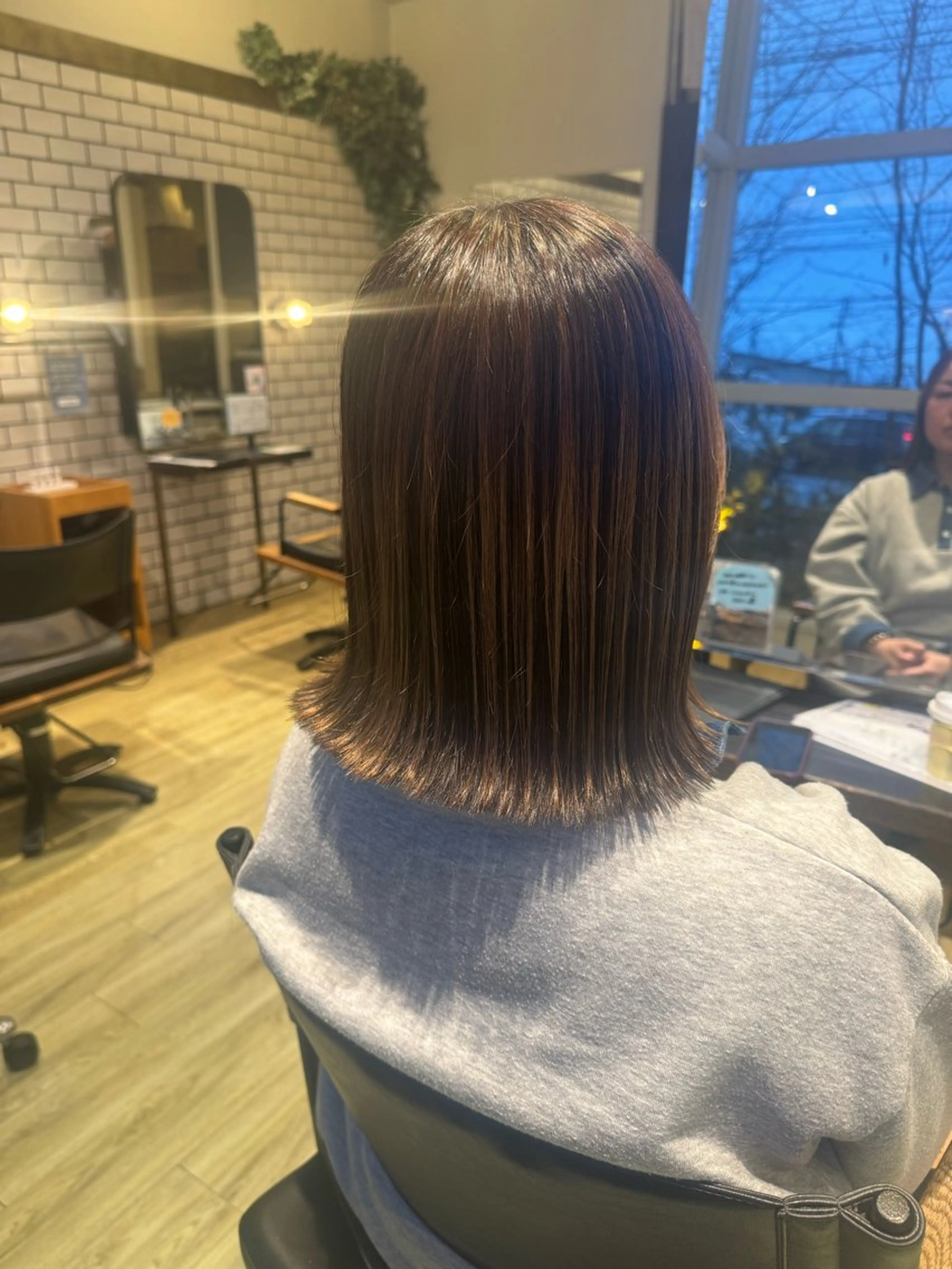 ミディアム 對馬 小菜美のヘアスタイル