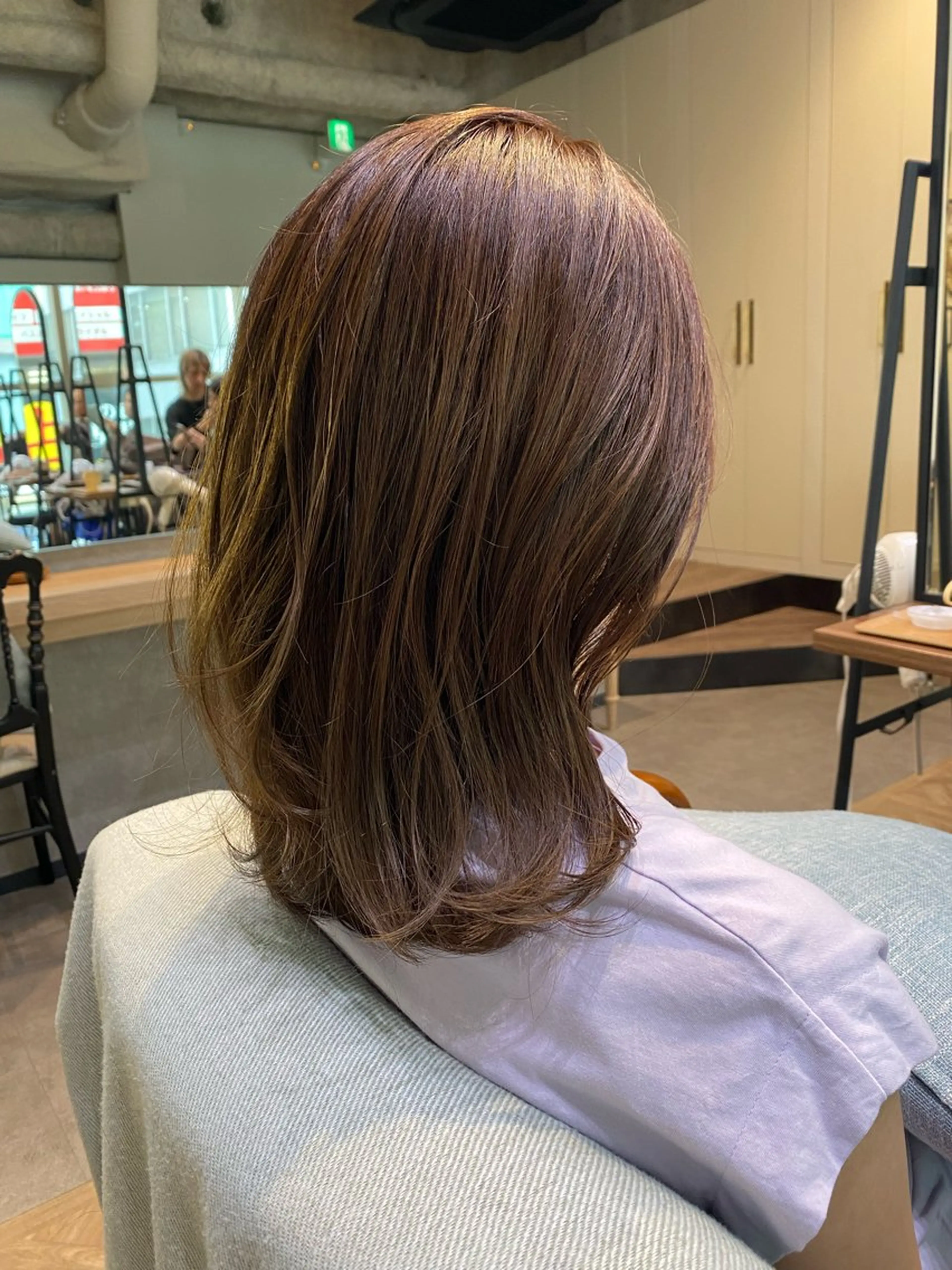 ミディアム カラー カット ヘアカラー トリートメント 新宿 / Aujua ｿﾑﾘｴ🫧森田涼介のヘアスタイル