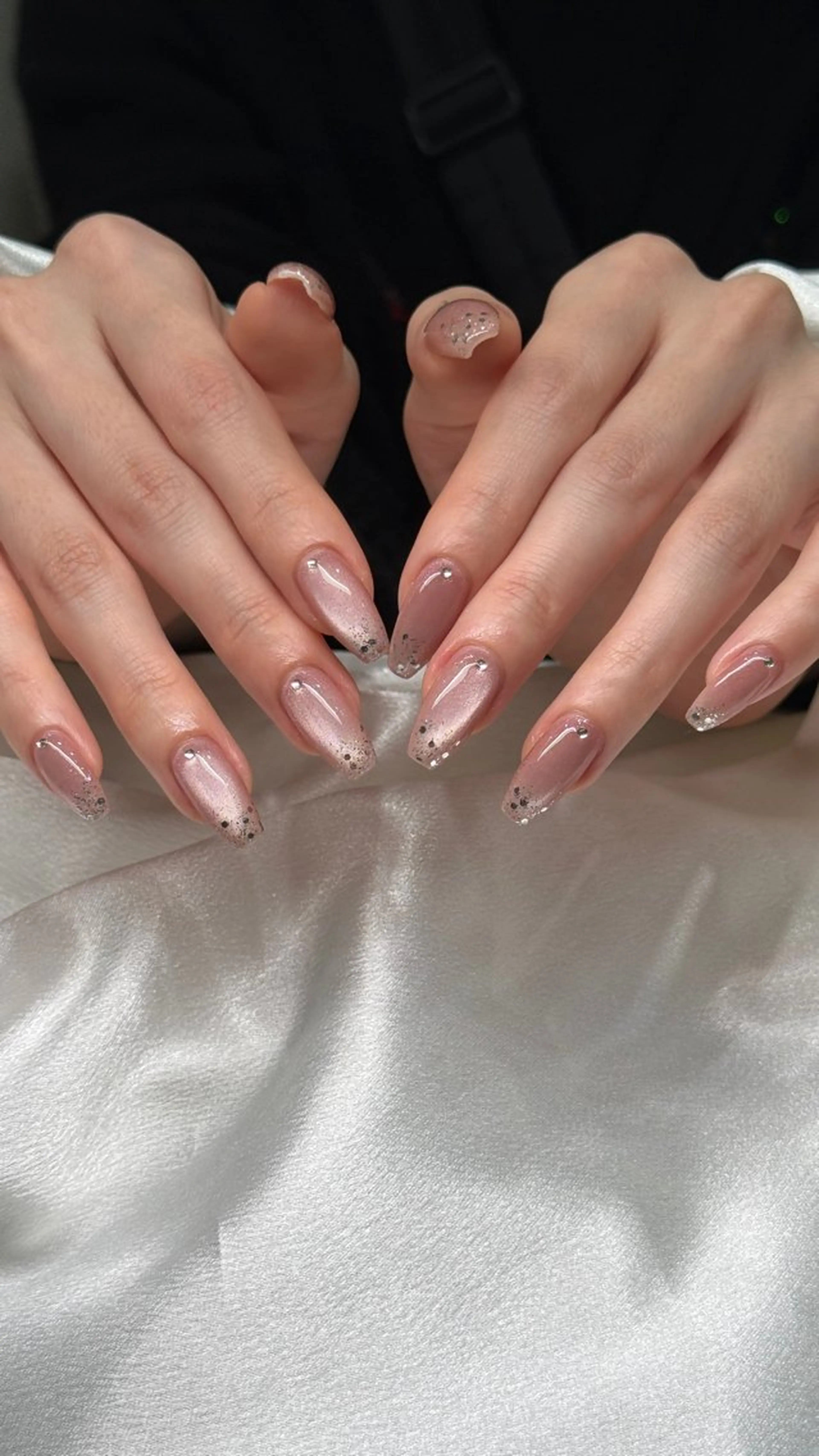 ネイル オーロラネイル ブルー チークネイル フットネイル フレンチネイル HANA.NAILS 自宅サロンのネイルデザイン