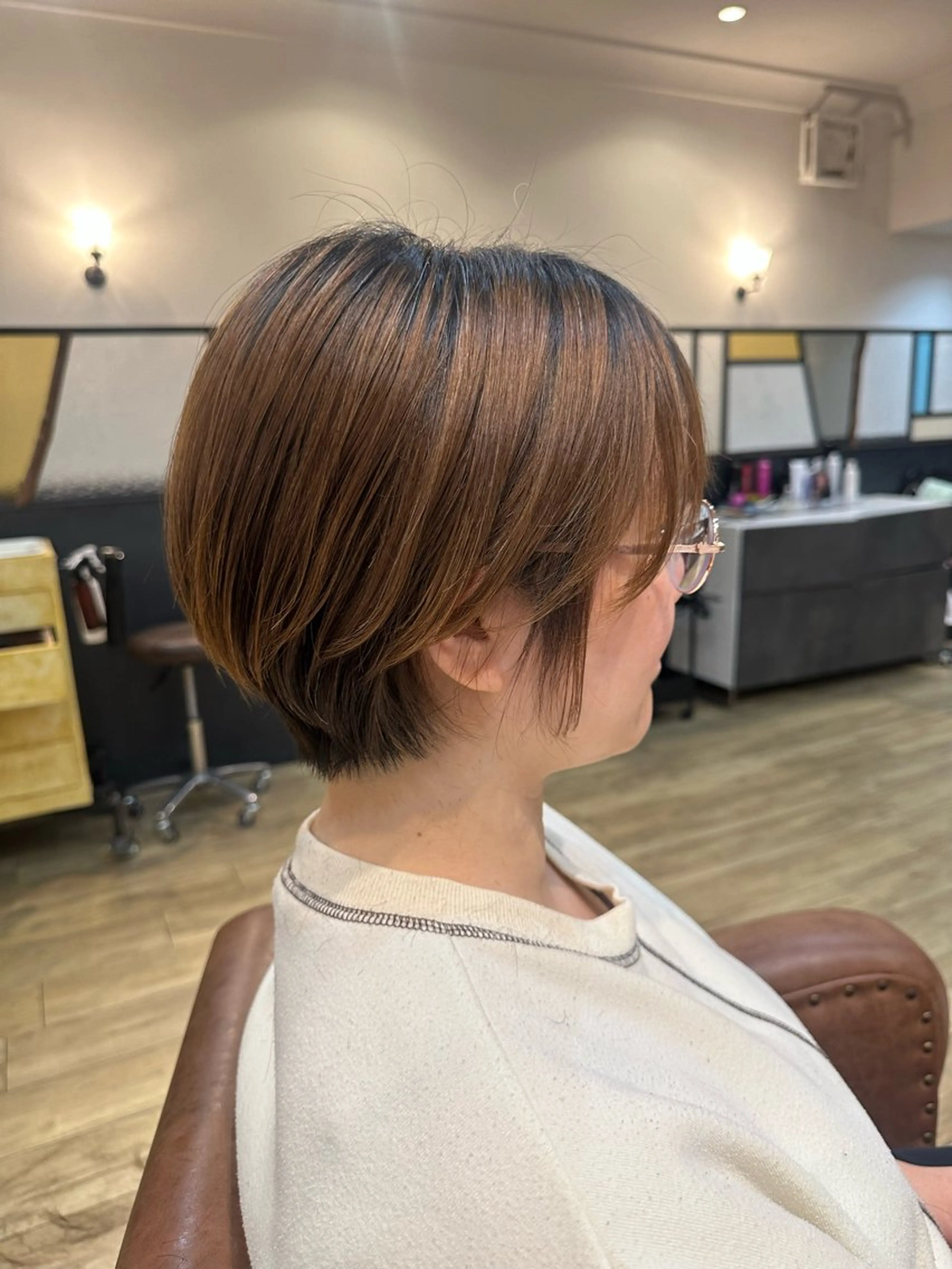 ショート レイヤーカット ショートヘア レイヤー/蟹江/ くすみカラー/川口のヘアスタイル