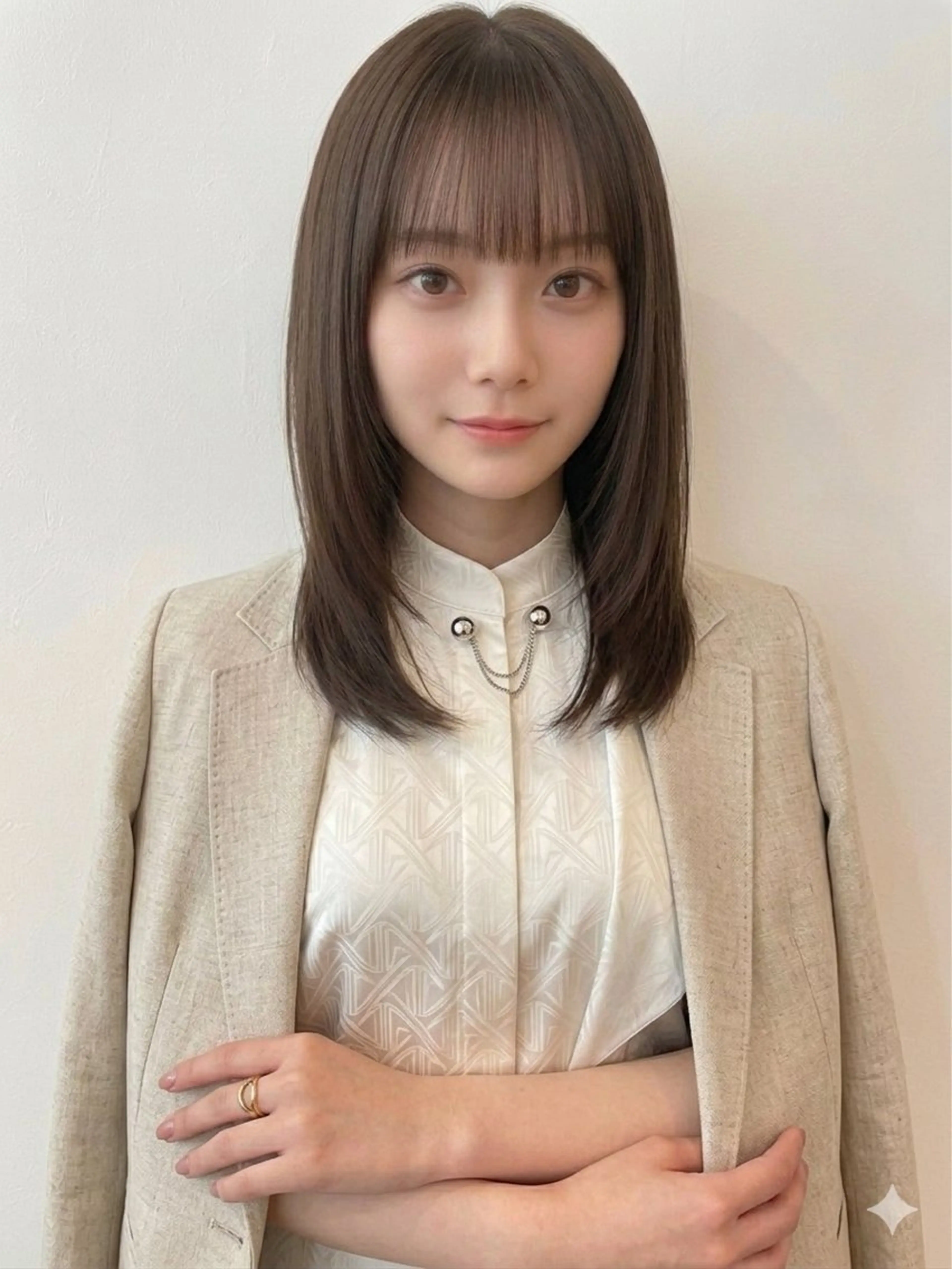 ミディアム 顔周りカット カット モテ髪‎🫧赤み消し カラー表参道きょうこのヘアスタイル