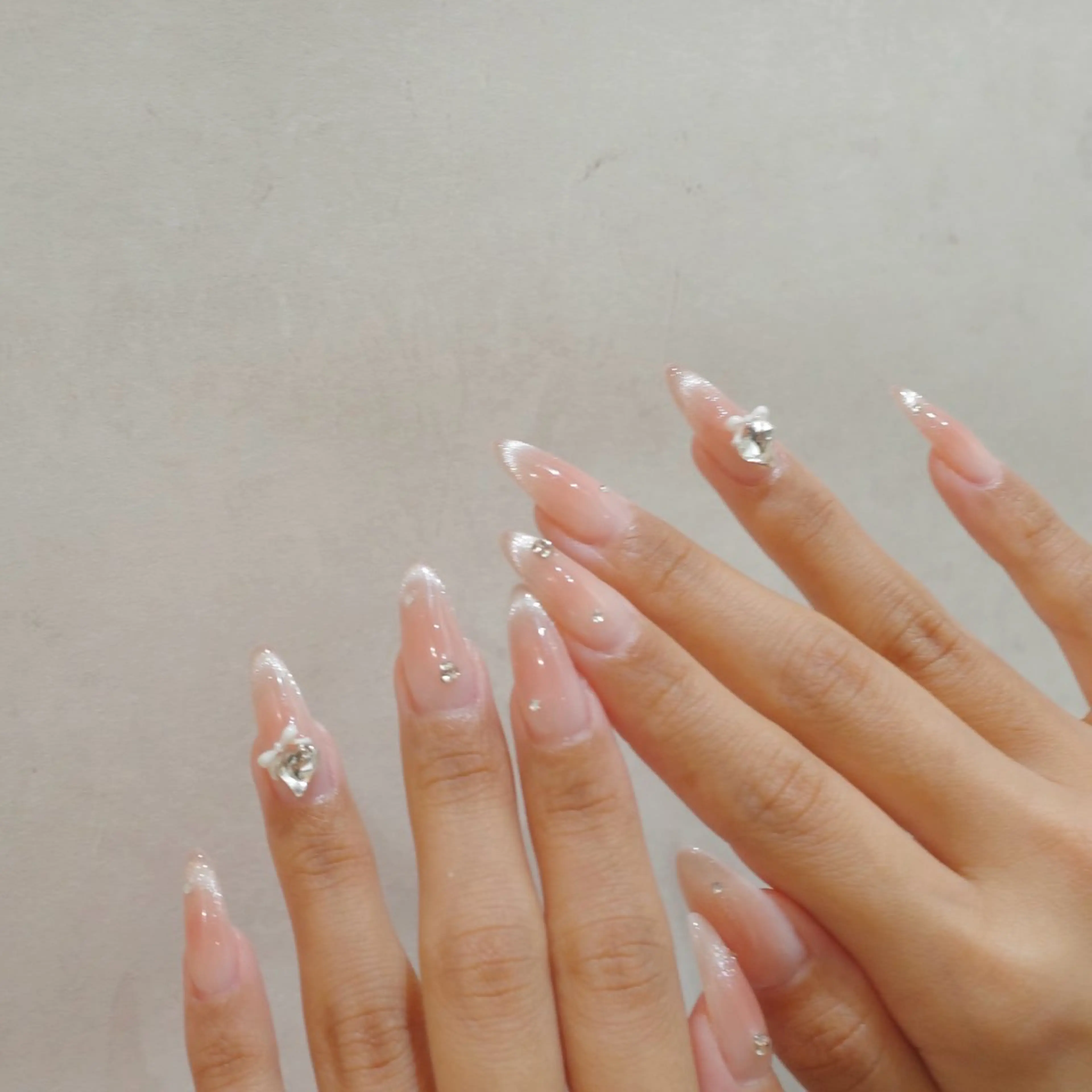 ネイル 長さ出し ハンドネイル reika .のネイルデザイン