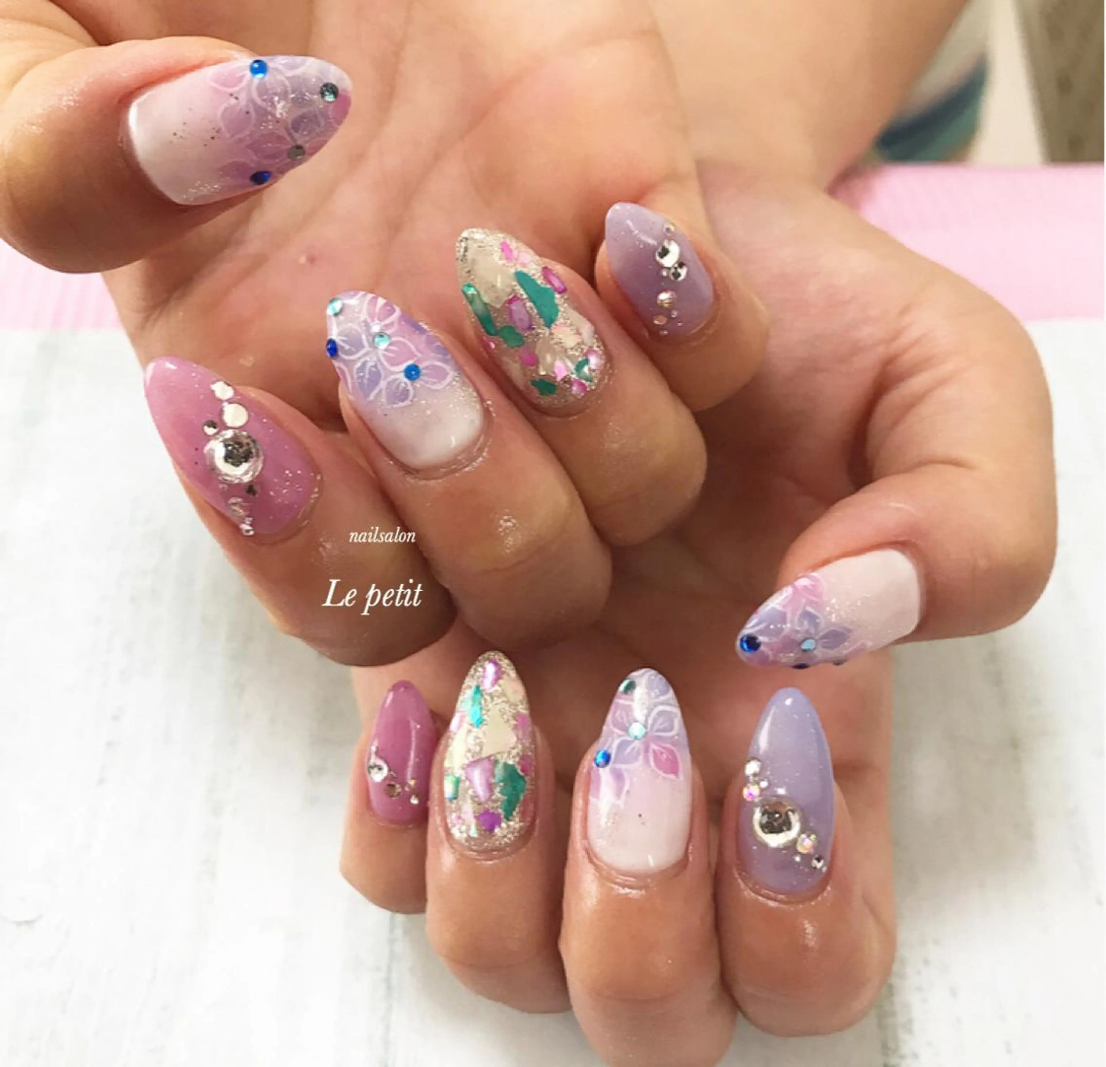 ネイル 石野 広佳のネイルデザイン