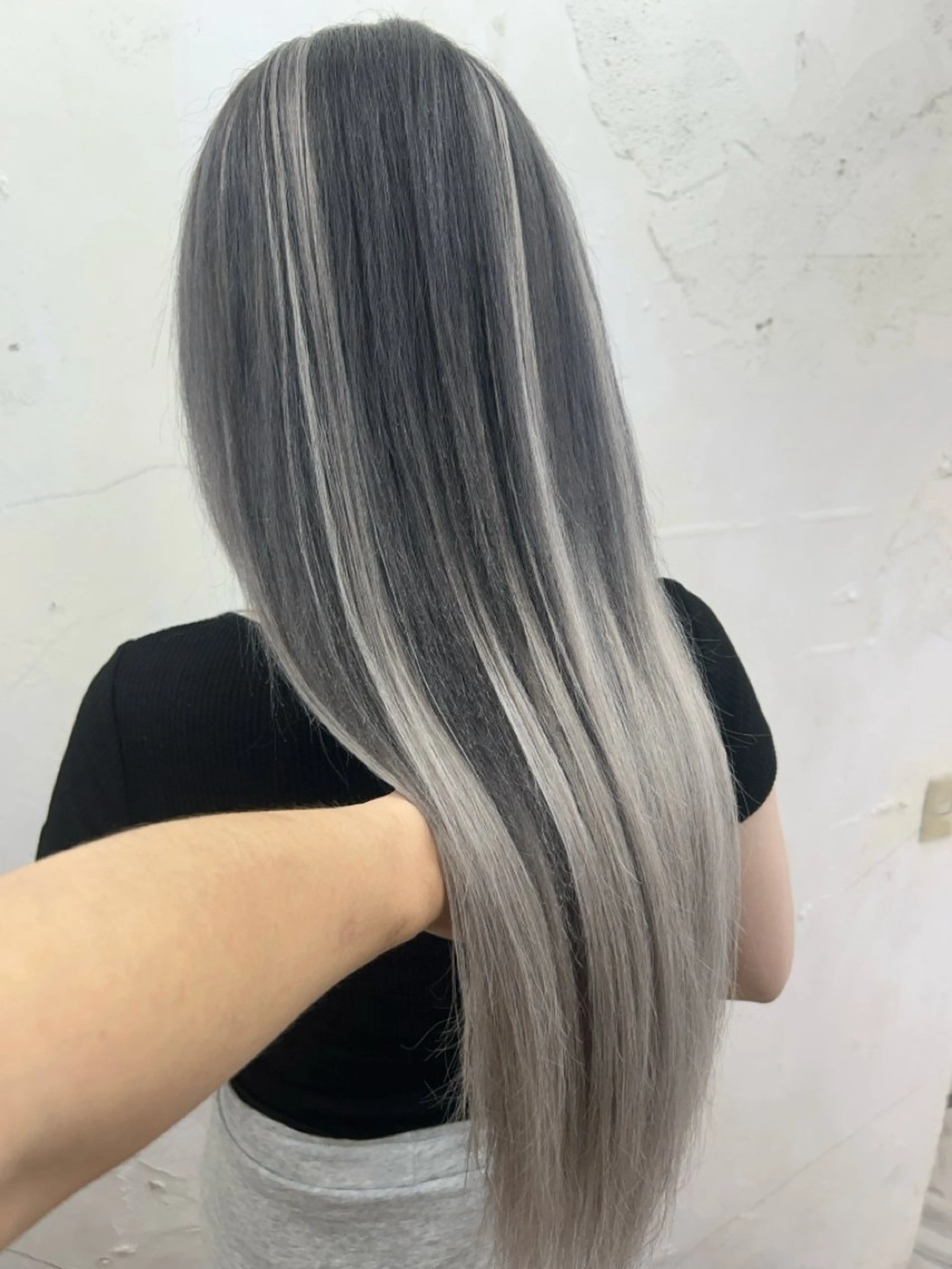 ロング カラー シールエクステ バレイヤージュ ブリーチ ハイトーンカラー ブリーチなしカラー レイヤー/エクステ alpha下妻のヘアスタイル