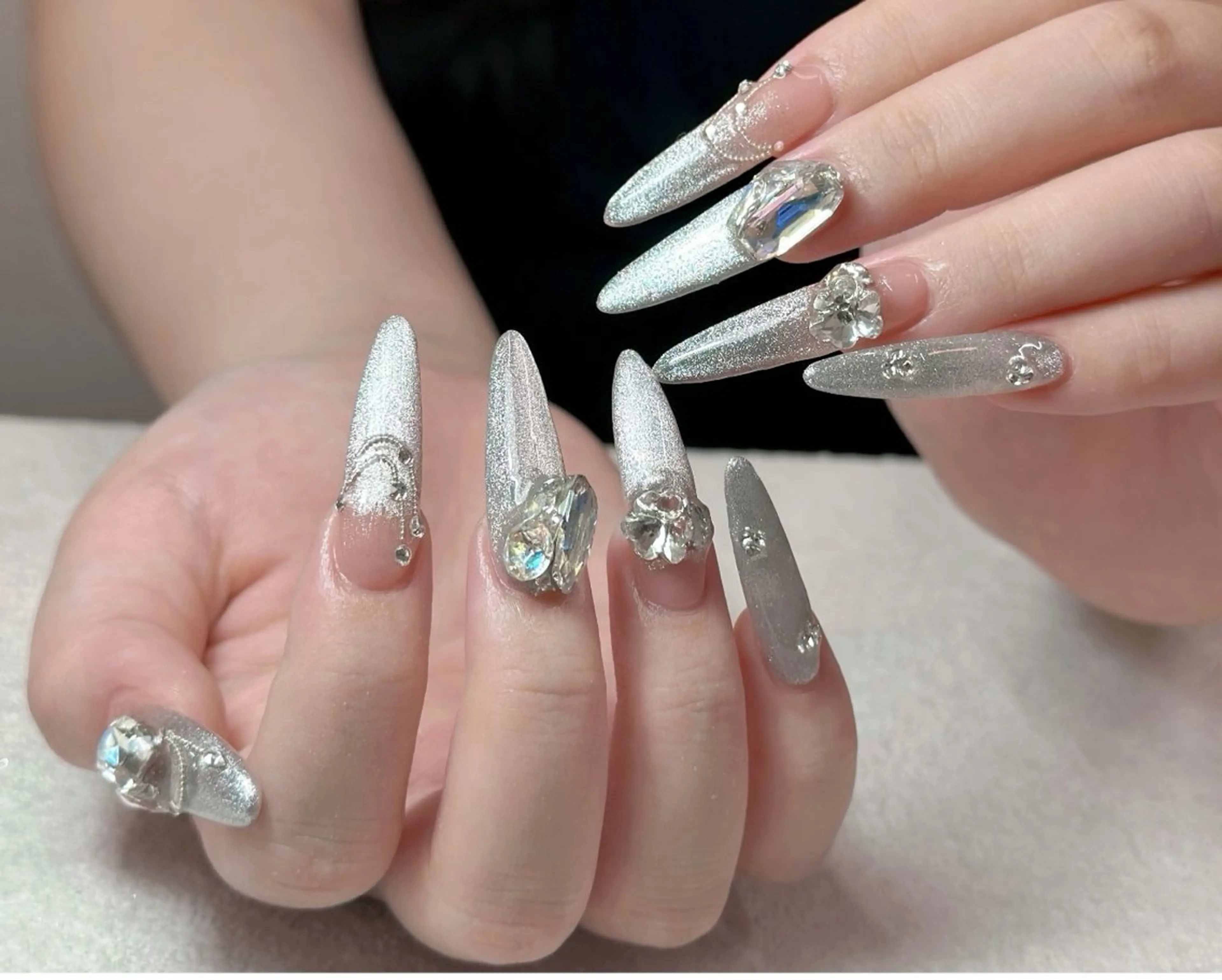 ネイル オーロラネイル ブルー チークネイル フットネイル フレンチネイル ハンドネイル REI レイのネイルデザイン