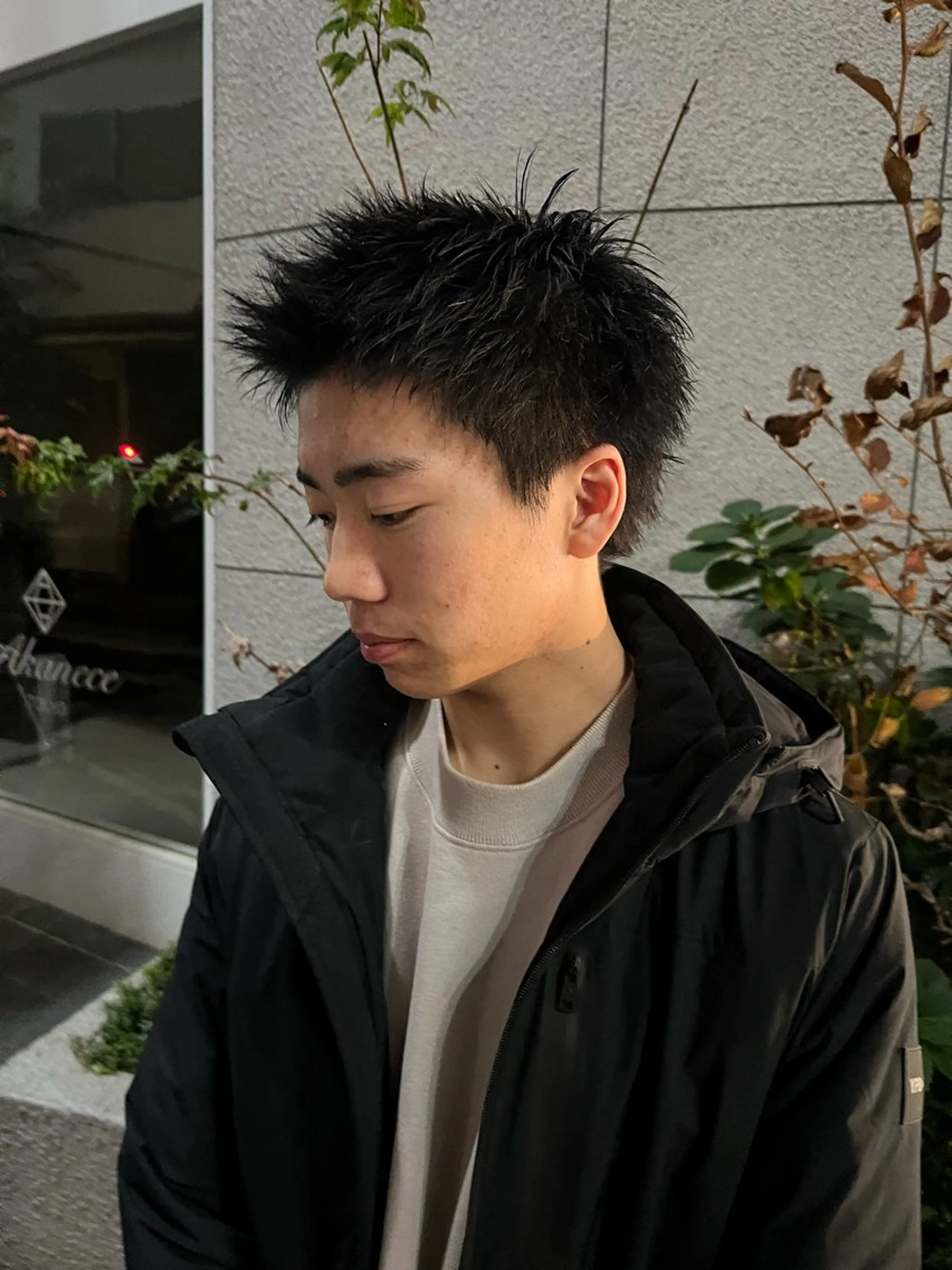 ショート カラー パーマ ヘアアレンジ メンズ ショートレイヤー オールバック アップバング ビジネス コンマヘア ショートヘア原宿 fifth コシのヘアスタイル