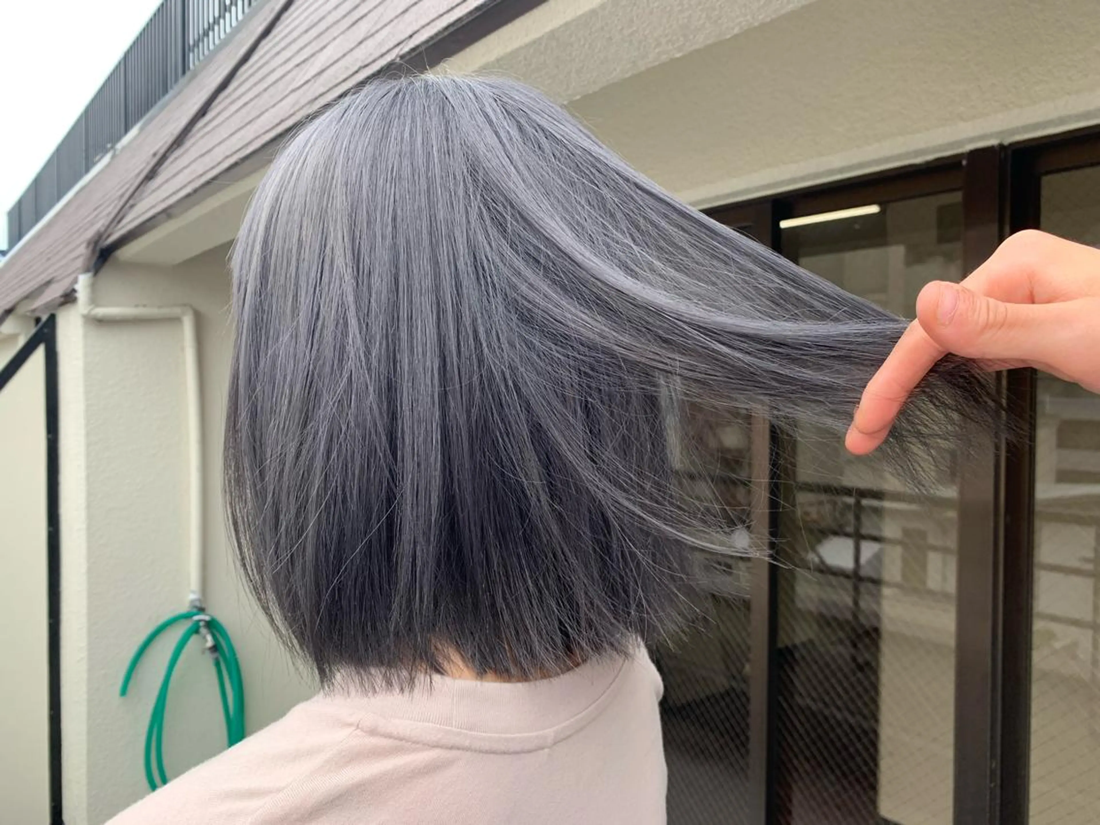 ミディアム カラー パーマ ヘアアレンジ メンズ キッズ ネイル マツエク・マツパ 切りっぱなしヘアボブ ミディアムヘアRYOのヘアスタイル