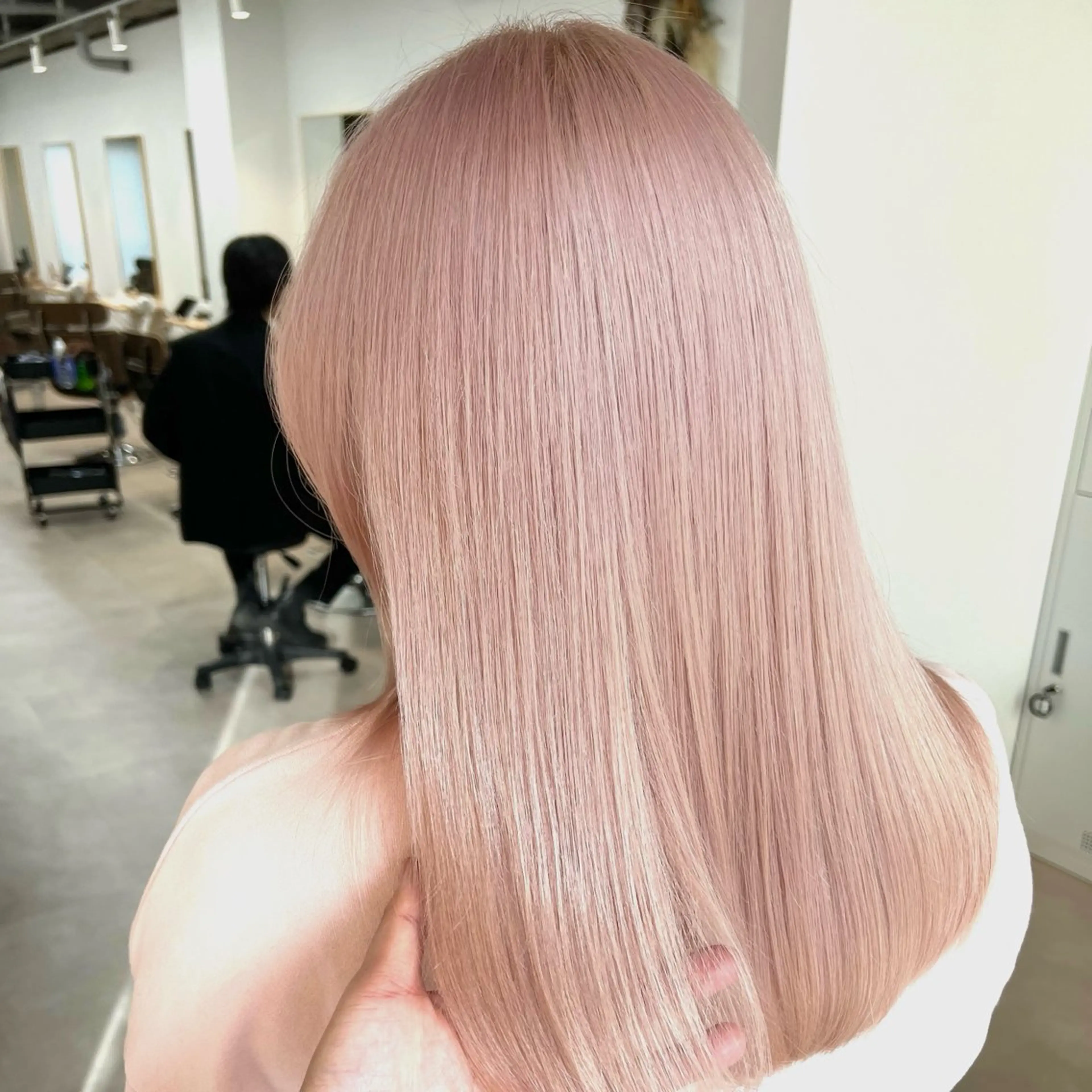 セミロング カラー カット ヘアカラー トリートメント ボブ/韓国ボブ/ブリ ーチ/鈴木康平のヘアスタイル