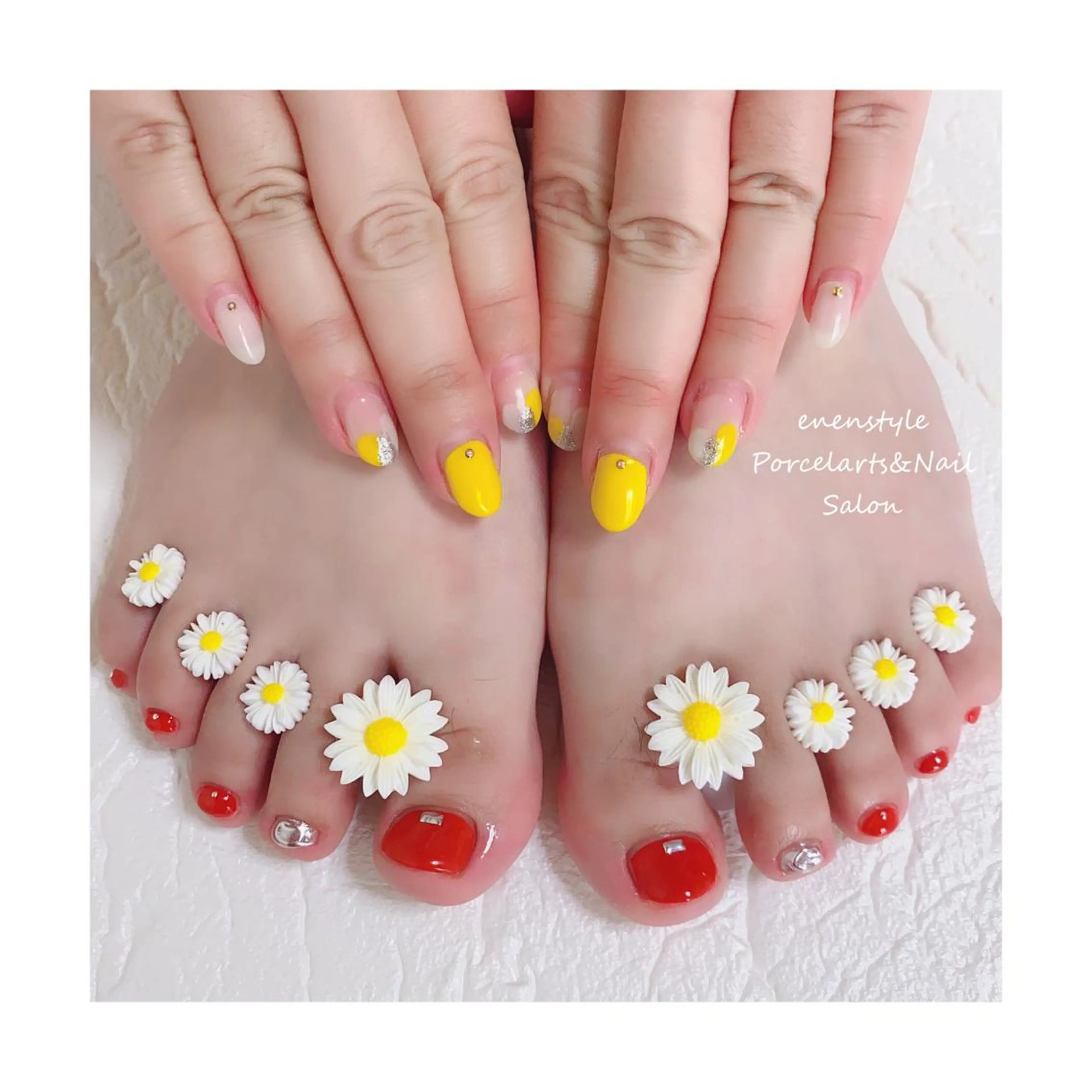 ミディアム ネイル ハンドネイル フットネイル 👑enen style👑のネイルデザイン