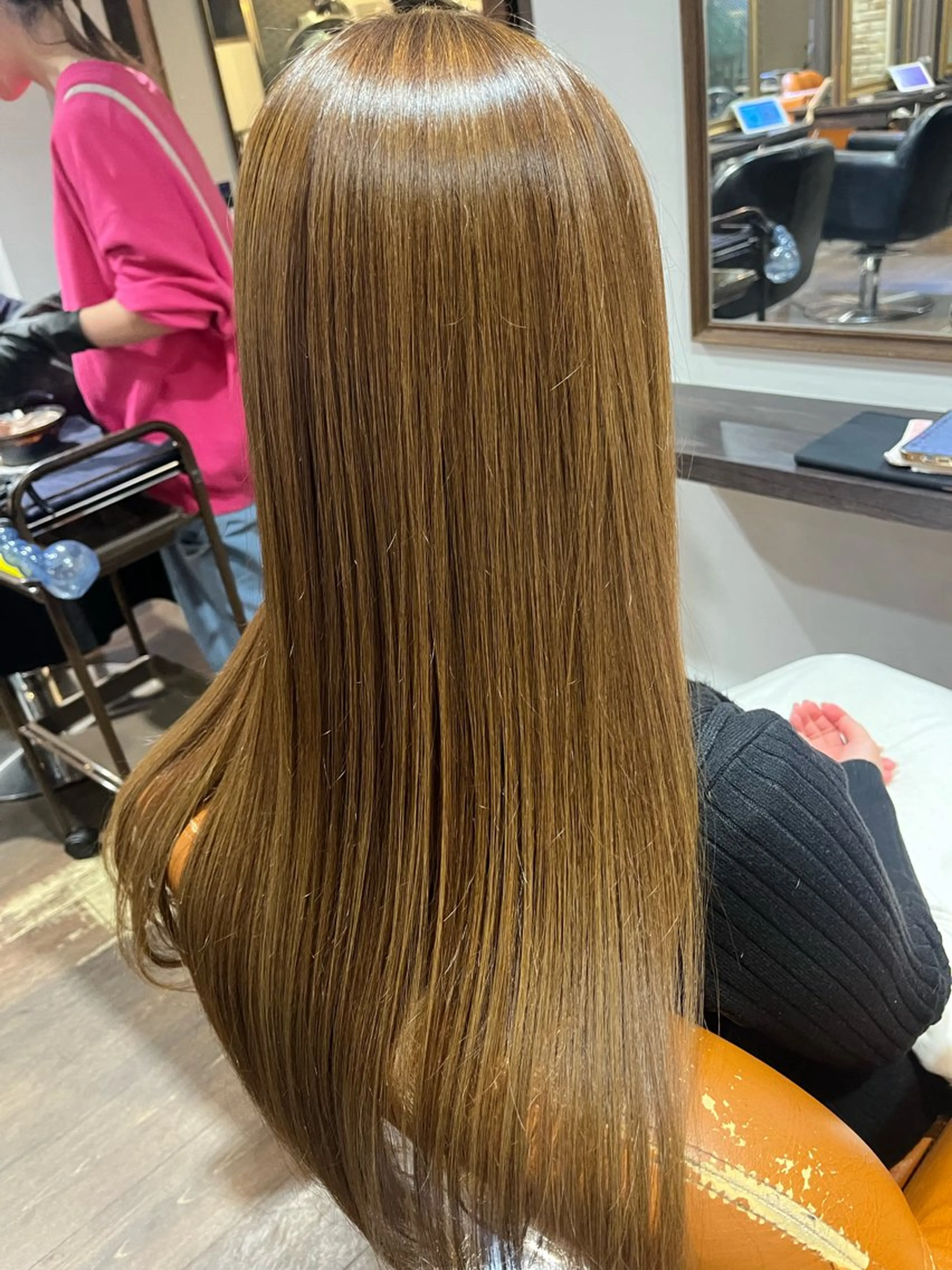 ロング カラー 小泉 ゆあのヘアスタイル