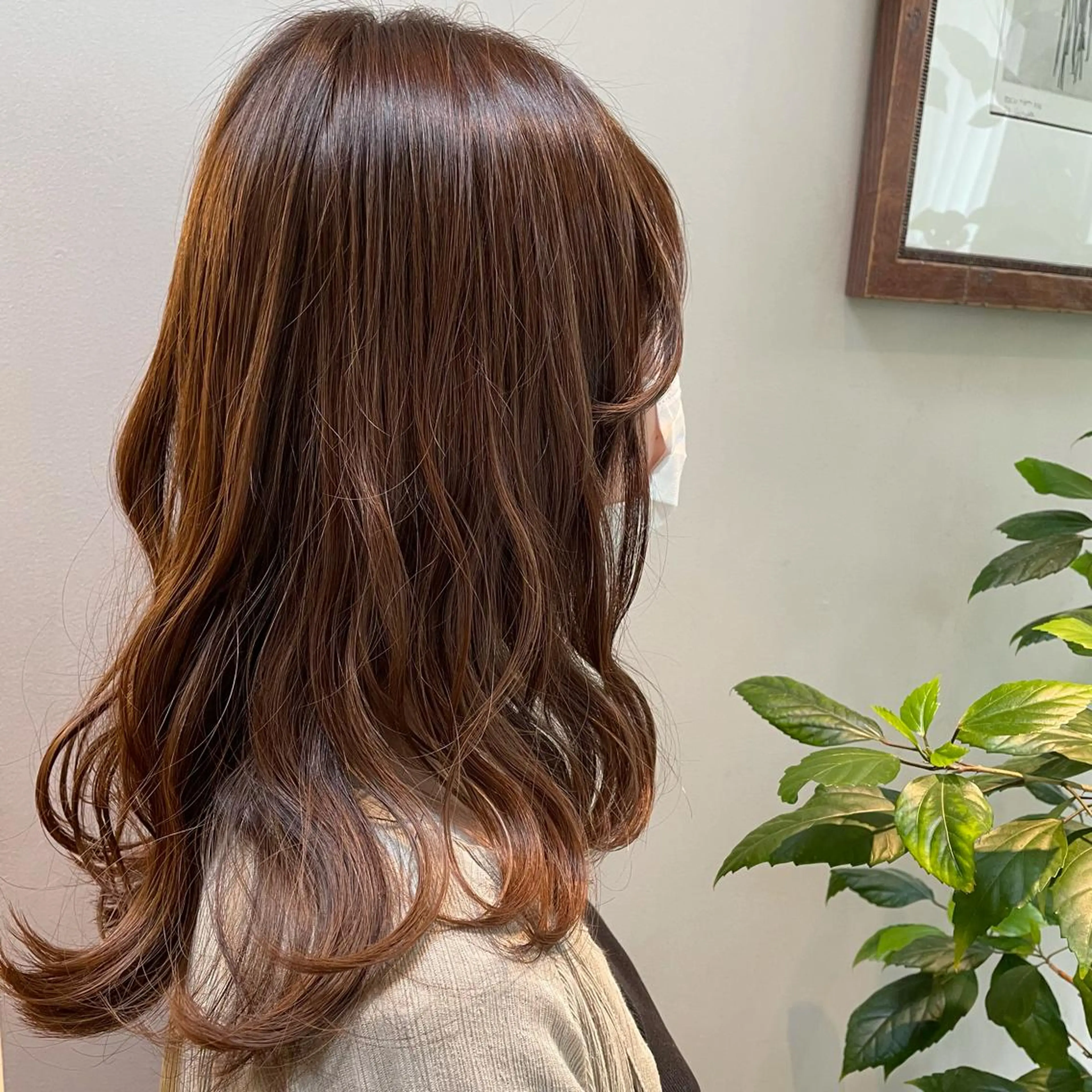 ミディアム 糟谷 遥のヘアスタイル