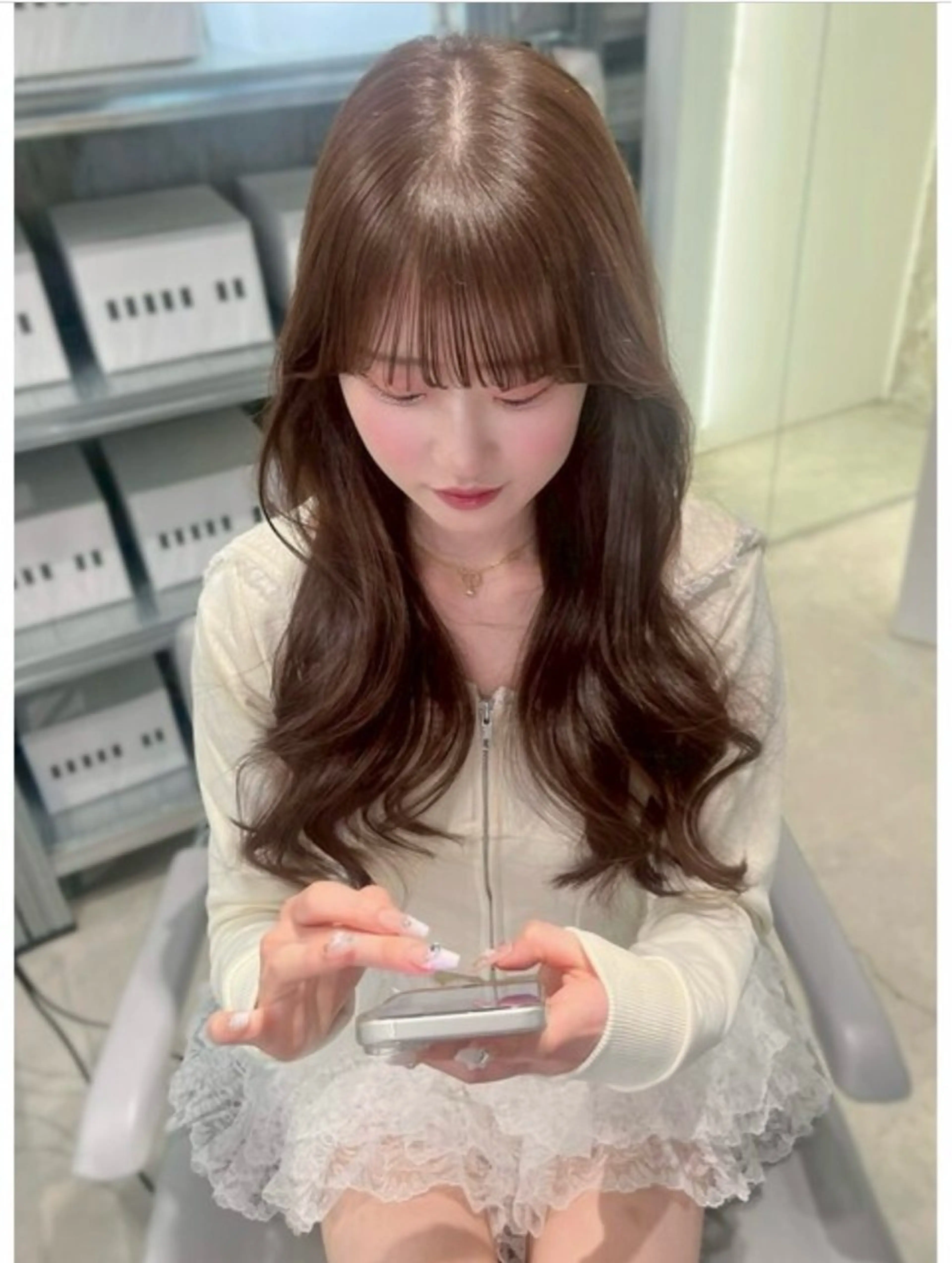 ロング カット ヘアカラー トリートメント mana /韓国風レイヤーのヘアスタイル
