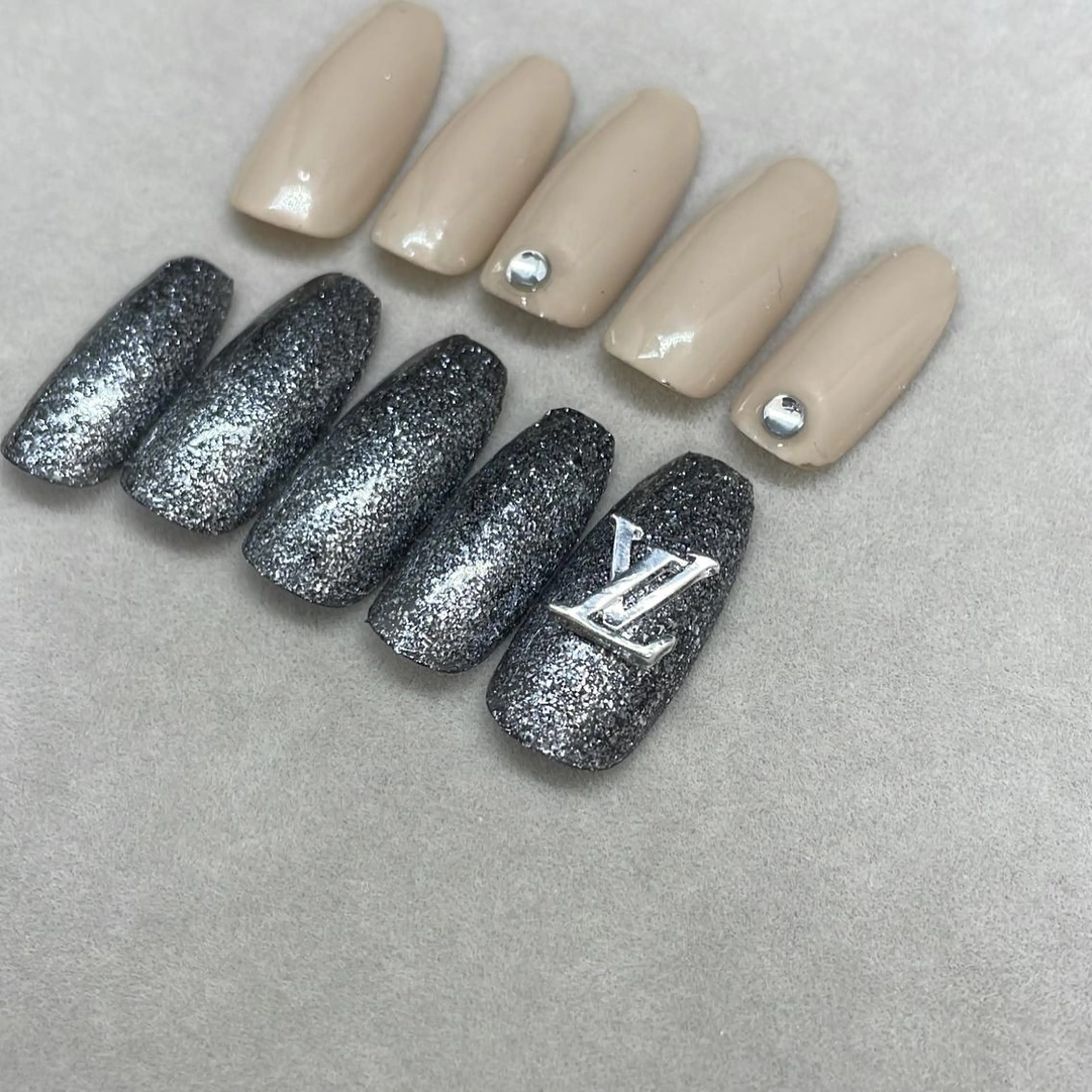 ショート カラー キッズ パーマ ネイル ヘアアレンジ マツエク・マツパ メンズ アイブロウ ChouChou NAILSALONのネイルデザイン