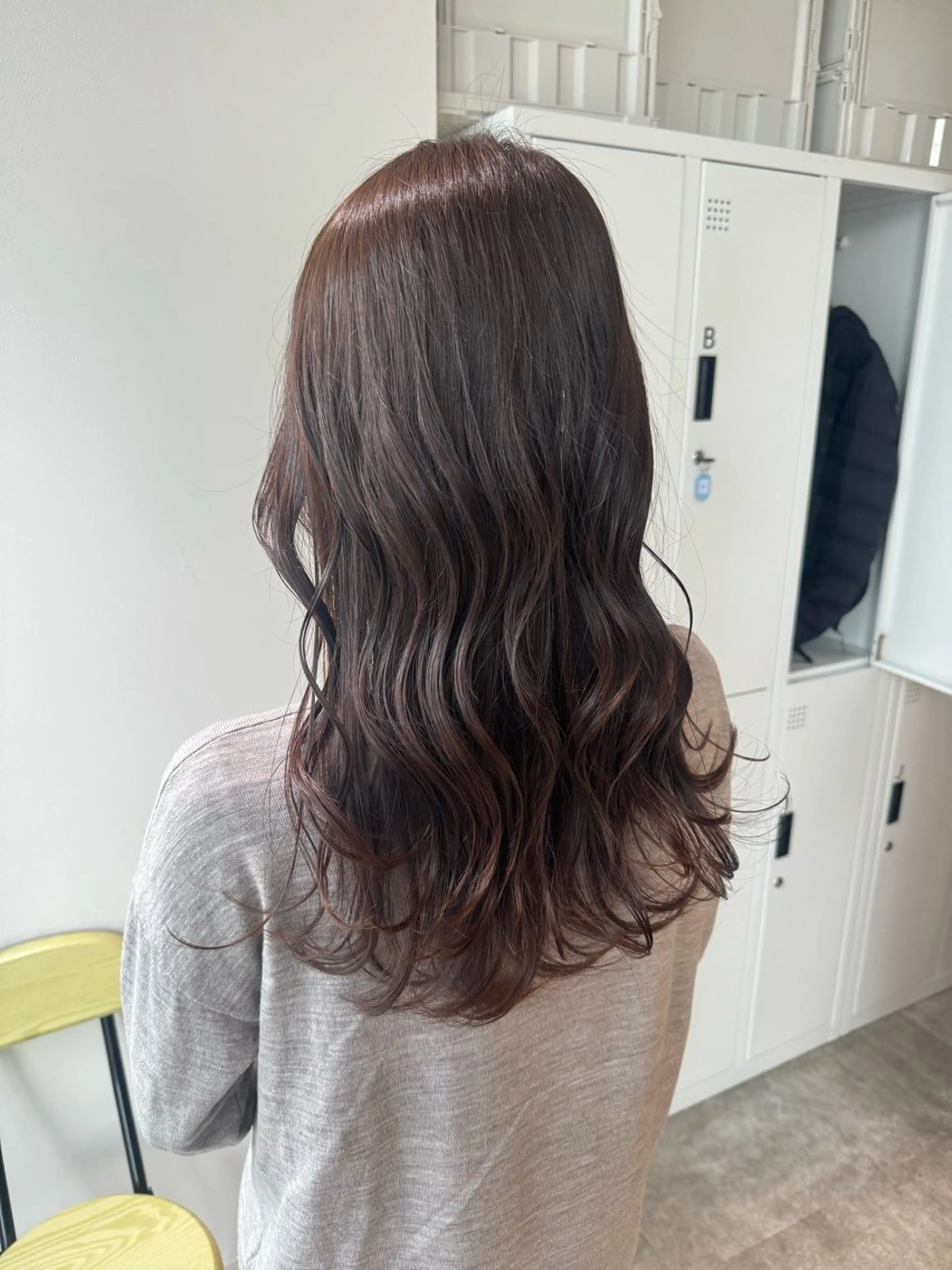 ロング カラー 透明感カラー グレージュ オスズ 🎀´-のヘアスタイル