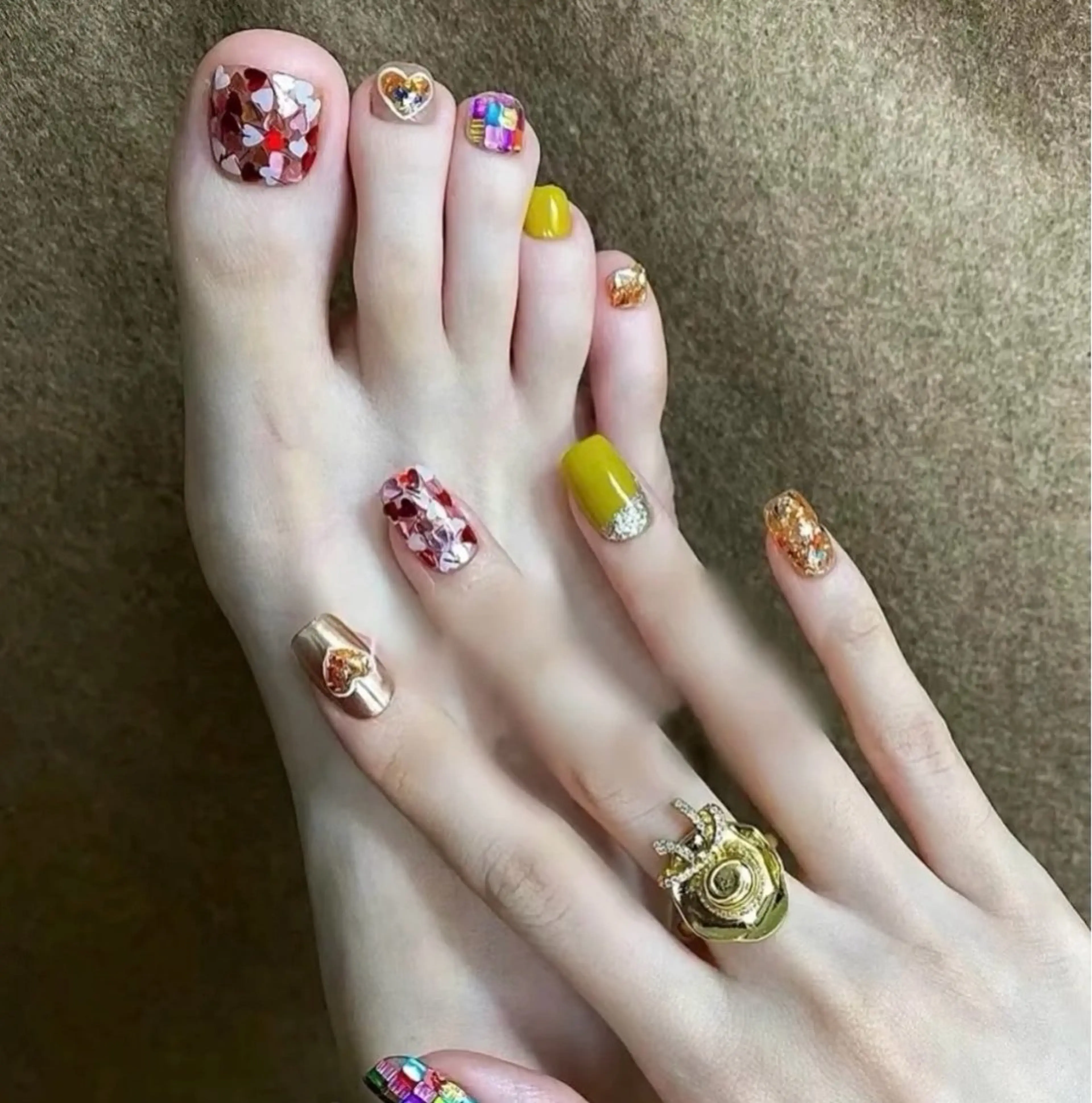 ネイル アートネイル オーロラネイル ガーリー キラキラネイル 韓国ネイル フットネイル 日向 あゆみのネイルデザイン