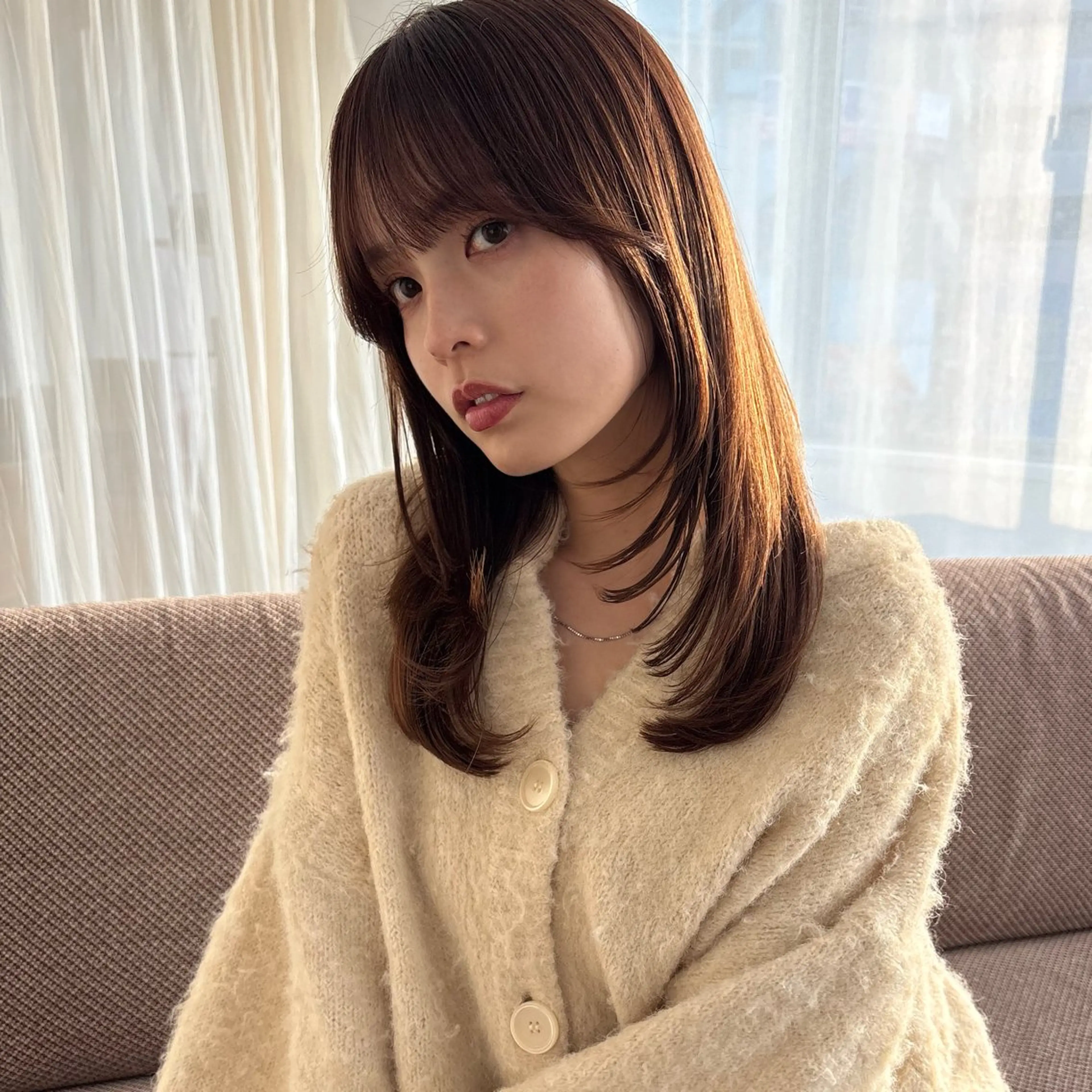 ミディアム カラー ブラウンカラー 顔まわりレイヤー レイヤーカット カット ヘアカラー 韓国レイヤー/暖色 カラー/KOTONEのヘアスタイル