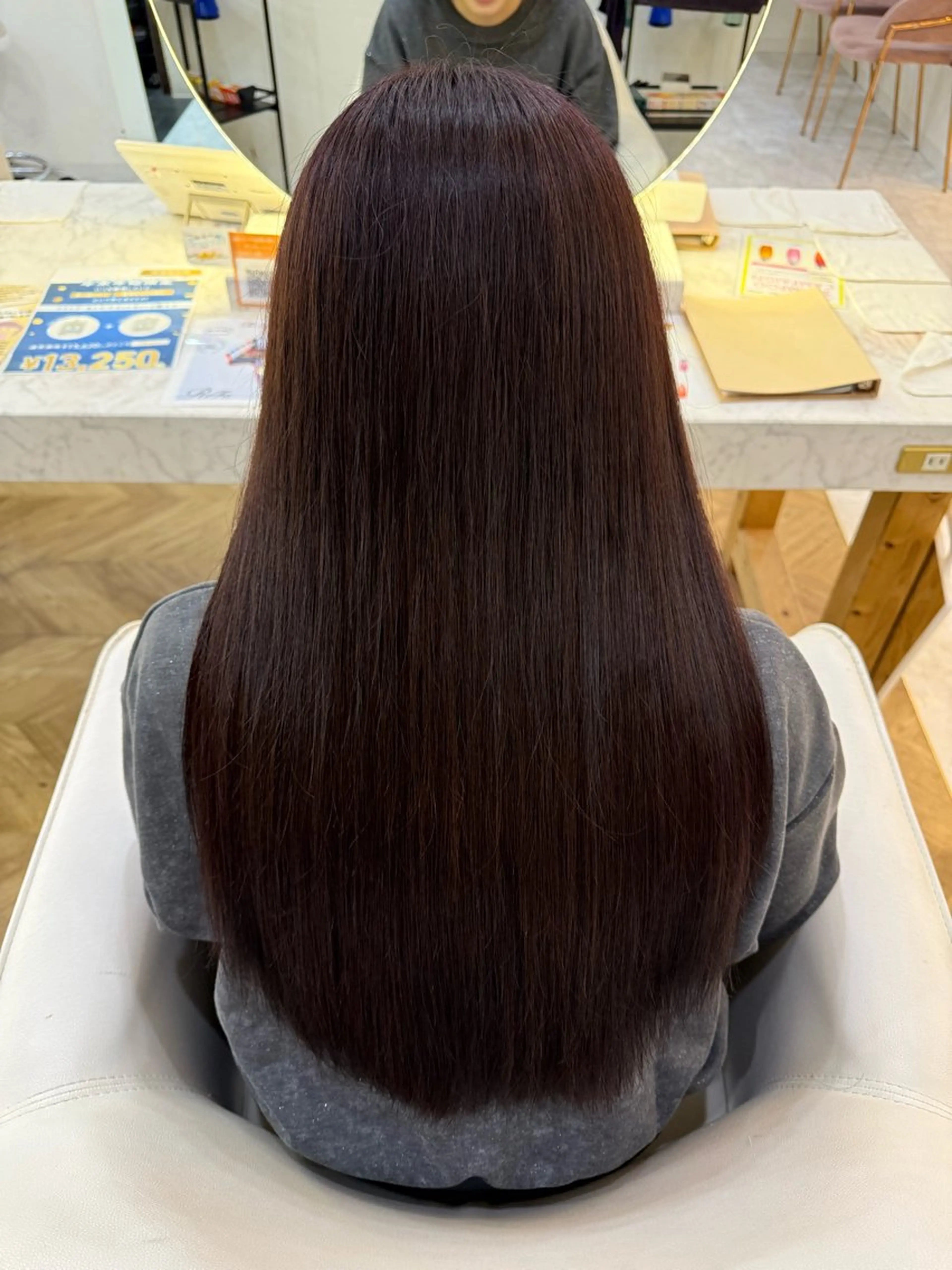 ロング カット ヘアカラー トリートメント 小林 美月  透明感カラーのヘアスタイル