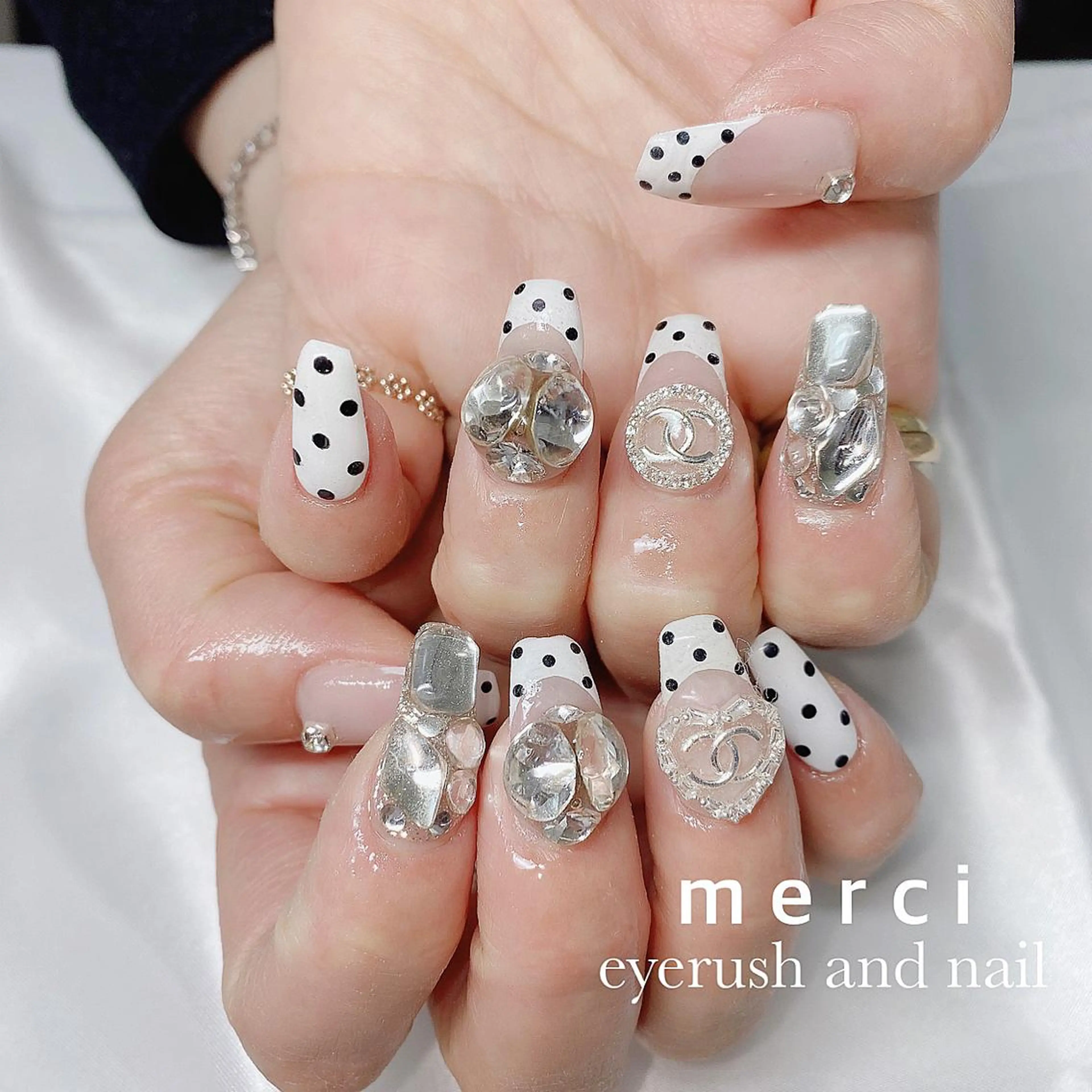 ネイル merci nailのネイルデザイン