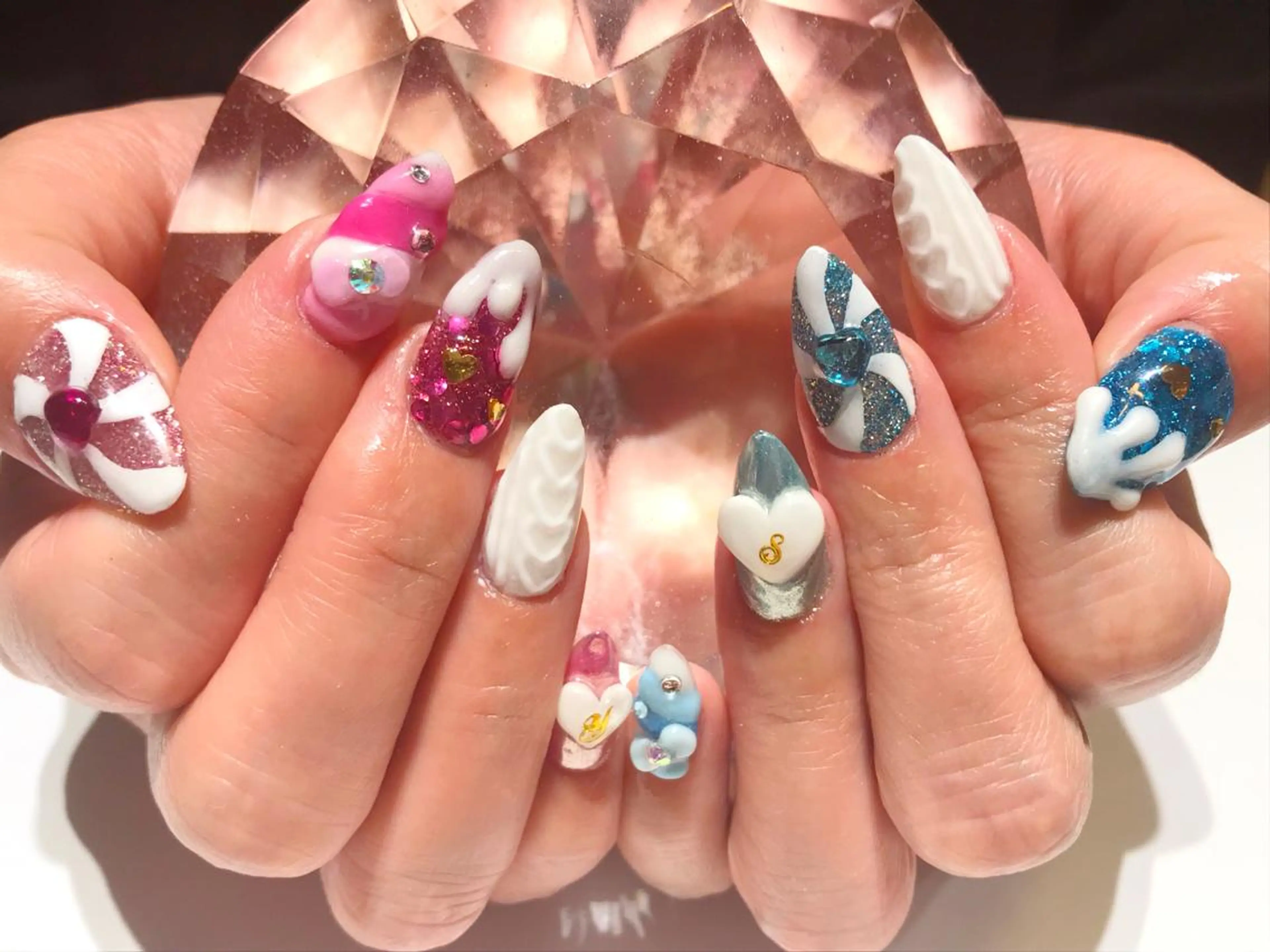 ネイル アートネイル ジェルネイル スカルプネイル ネイルチップ YUN 💅のネイルデザイン