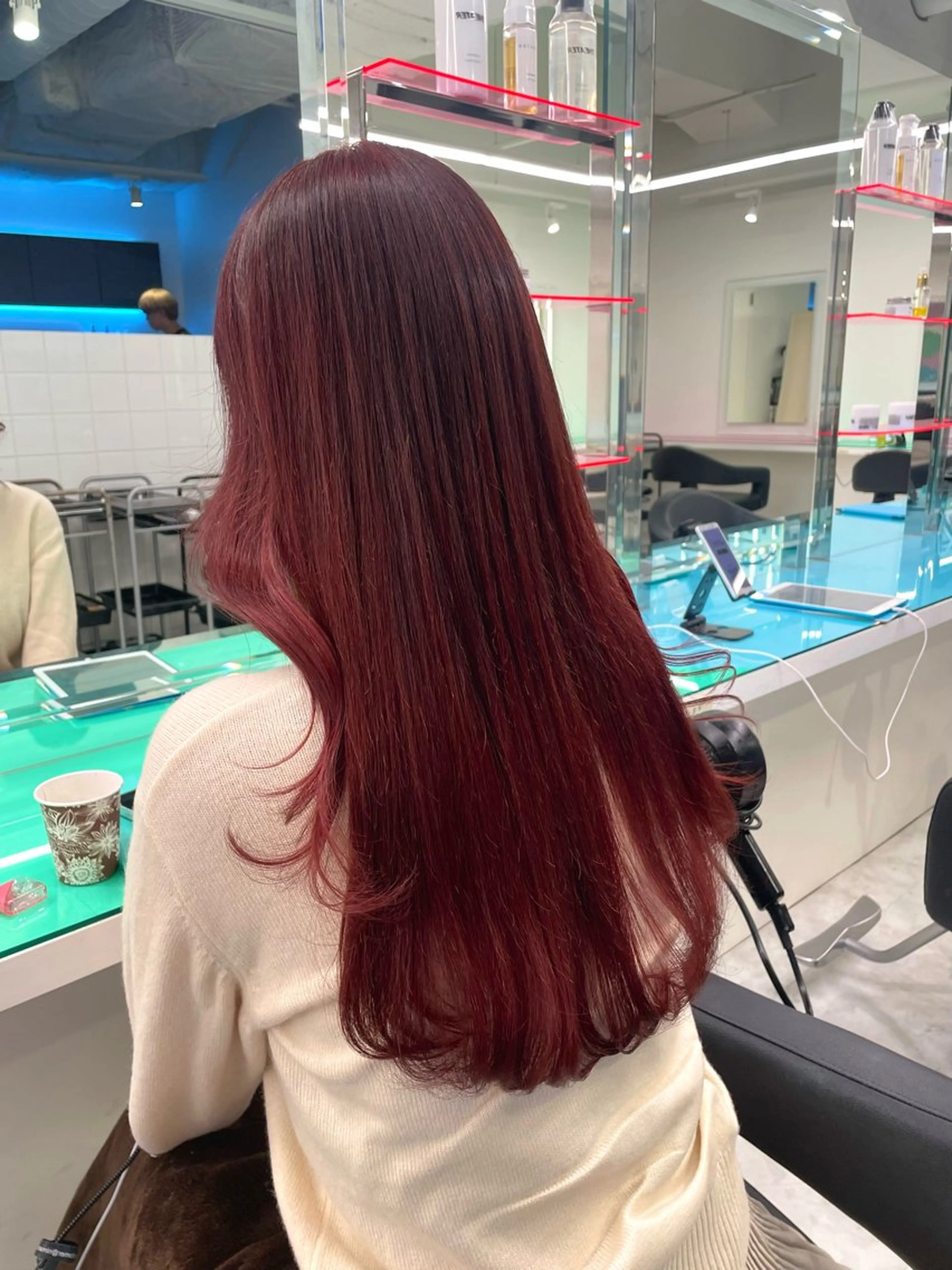 ロング カラー ヘアアレンジ ヘアカラー トリートメント 韓国レイヤーカット /韓国トレンドカラーのヘアスタイル