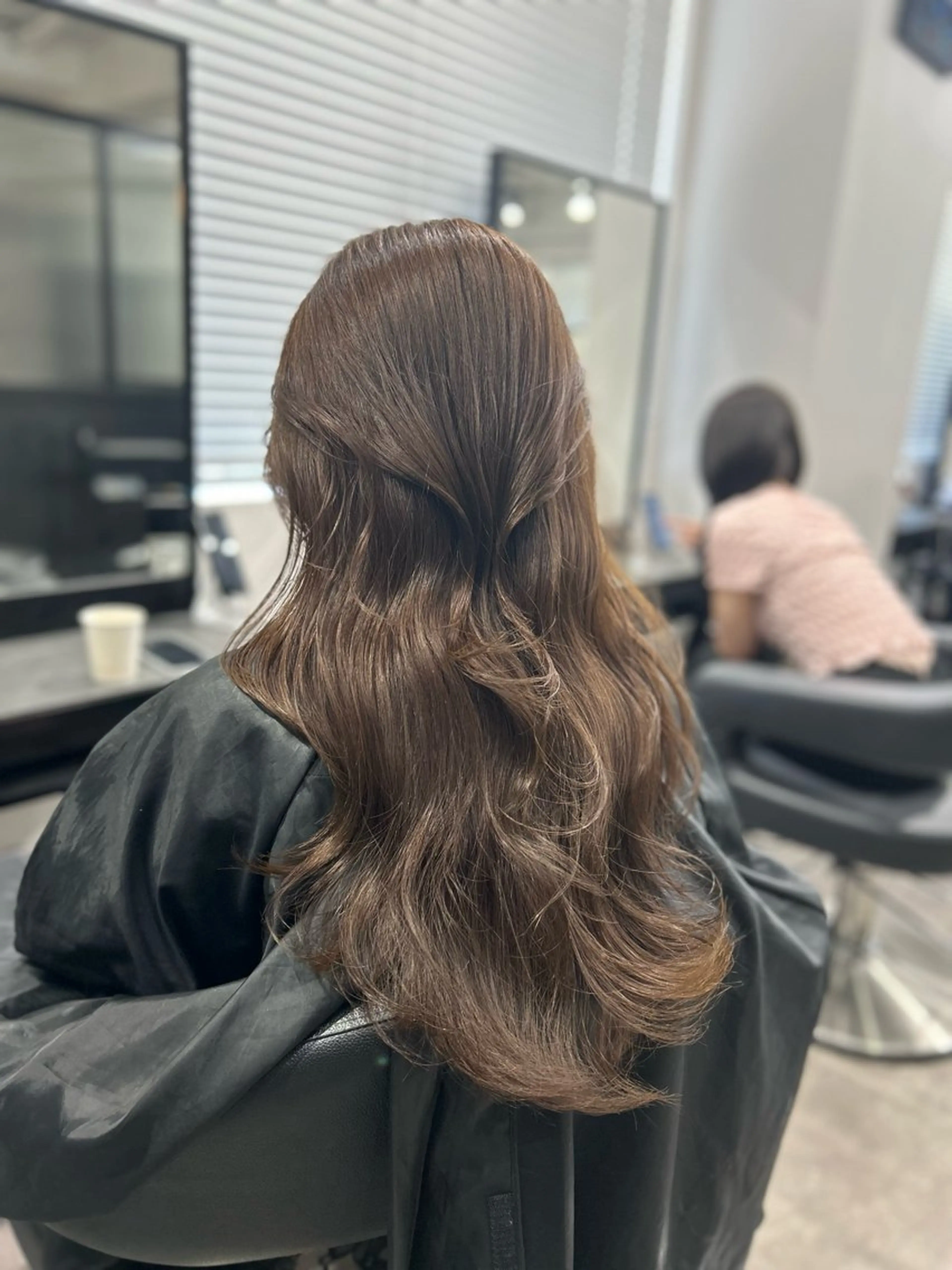 セミロング カラー ヘアアレンジ ブラウンカラー 韓国風ヘア レイヤーカット ヘアカラー トリートメント ヘッドスパ ヘアセット 💎韓国/ レイヤー カット/ 暖色🫧のヘアスタイル