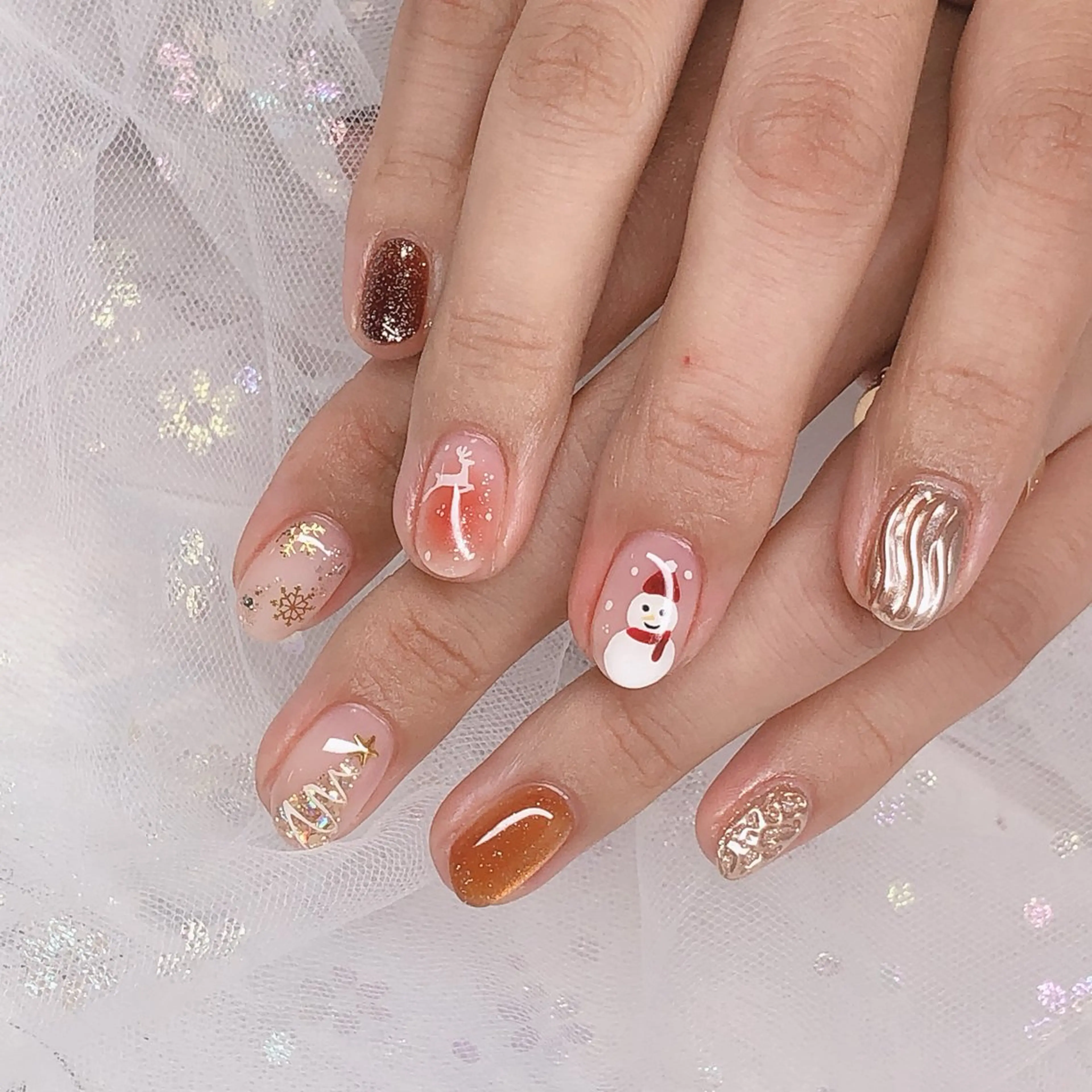 ネイル 持ち込み 冬ネイル クリスマス ハク キのネイルデザイン