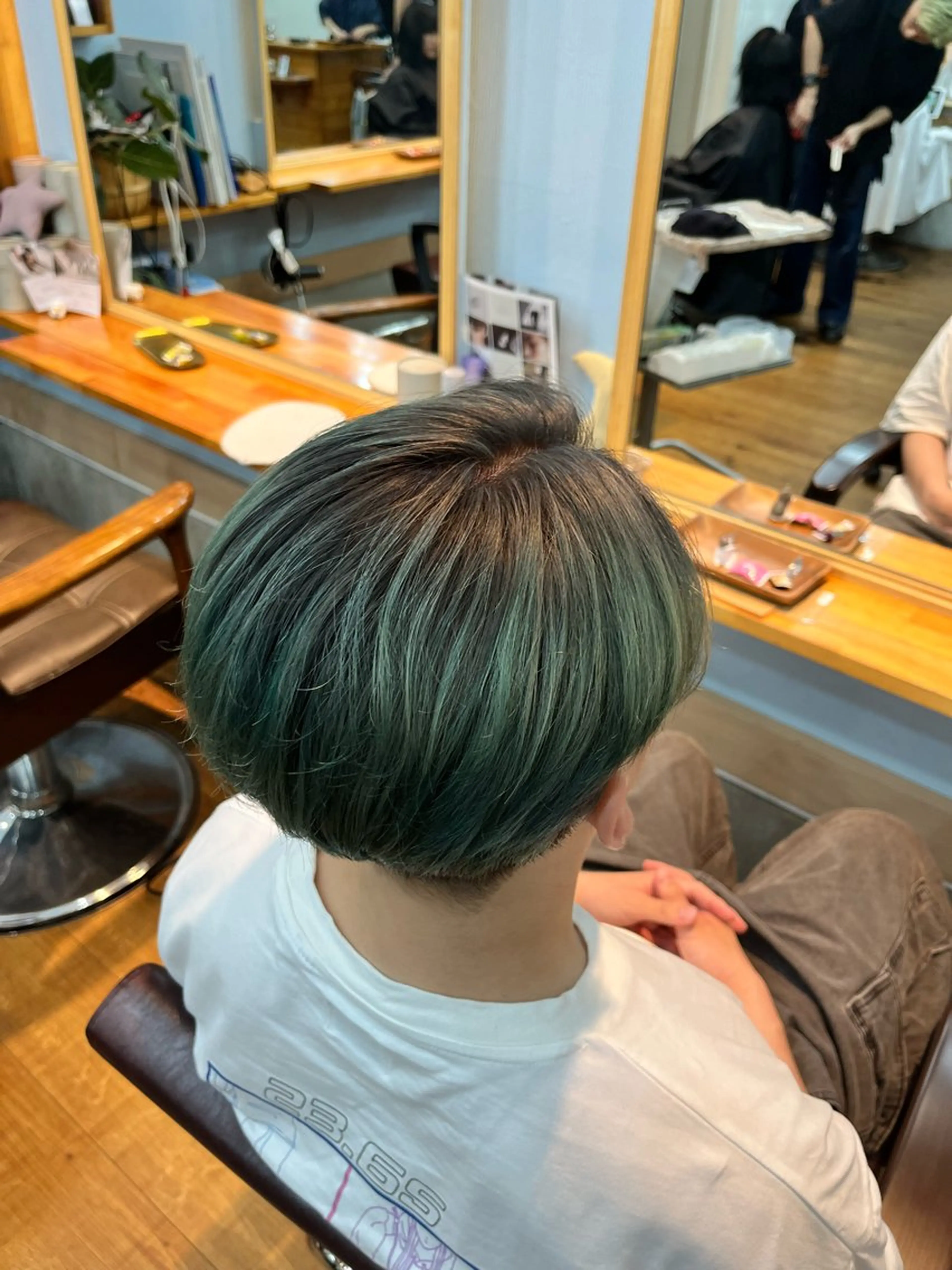 ショート カラー ダブルカラー インナーカラー 髪質改善 ヘアカラー トリートメント 🫧ハイトーン/ ブリーチ🫧白石航汰のヘアスタイル