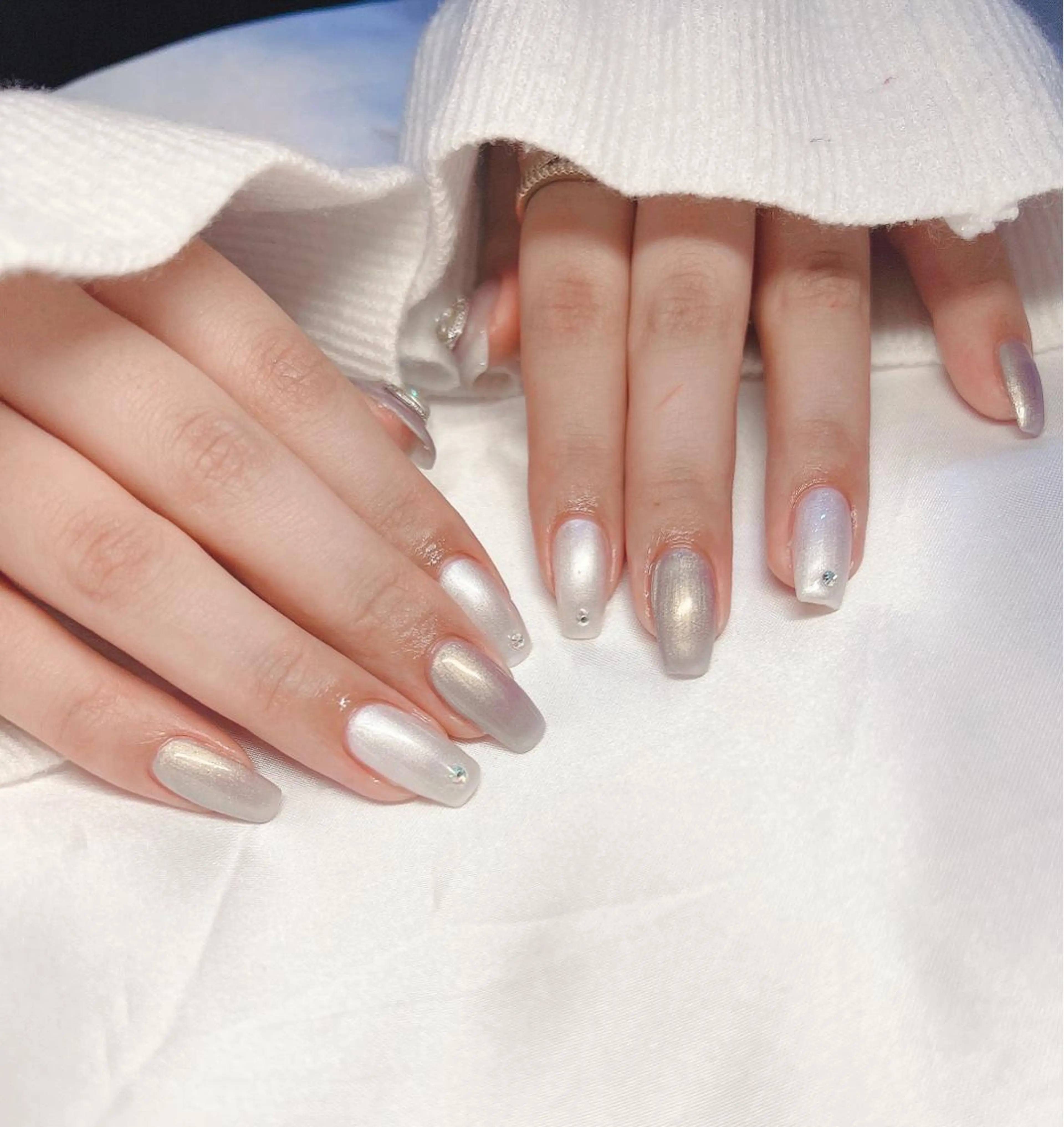 ネイル フレンチネイル ジェルネイル 韓国ネイル 持ち込み パラジェル ちゅるんネイル🪄 耳ツボジュエリー🔗のネイルデザイン