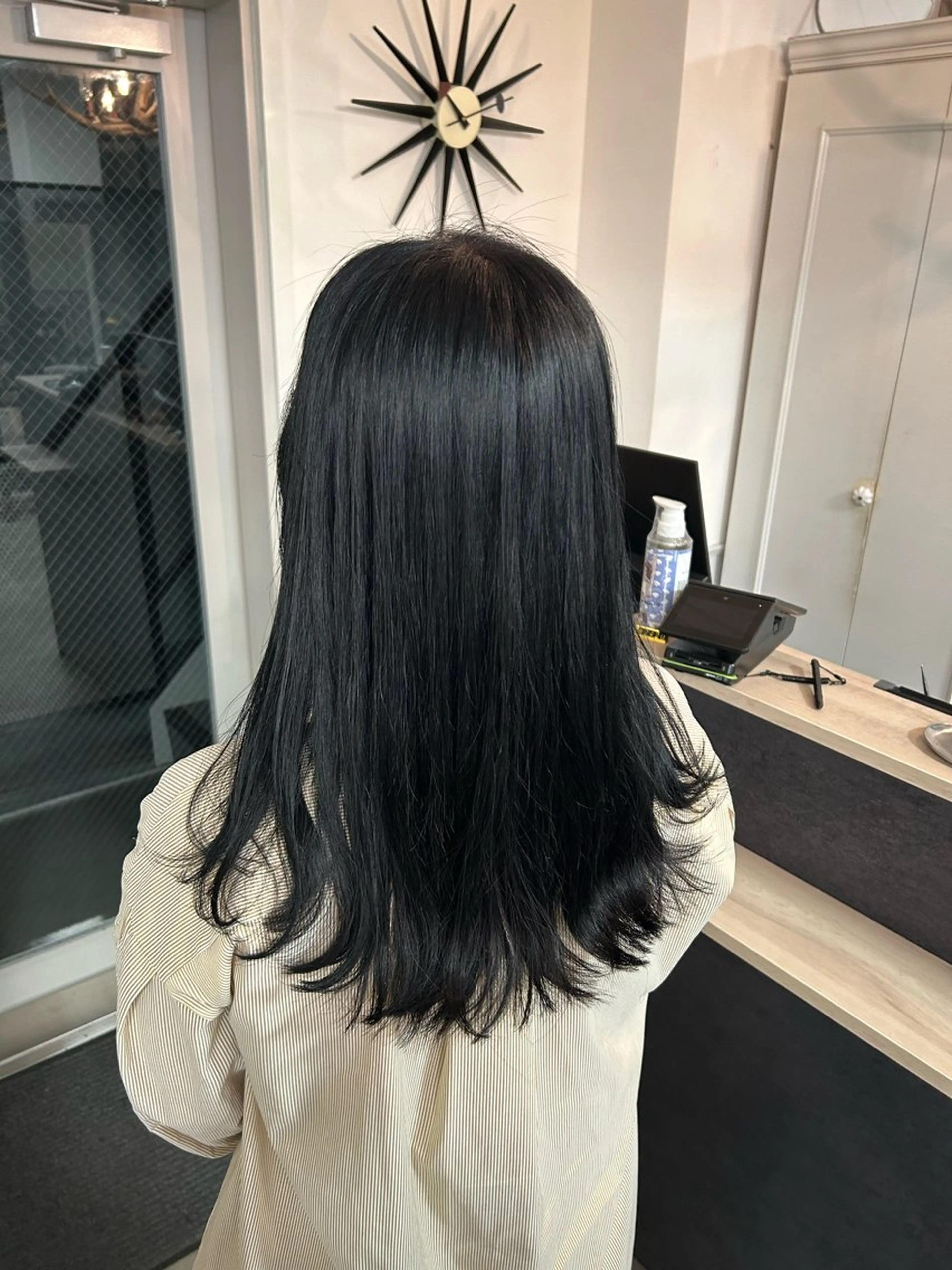 ✨リピーター様限定✨ブリーチなし透明感カラー　¥8470の写真