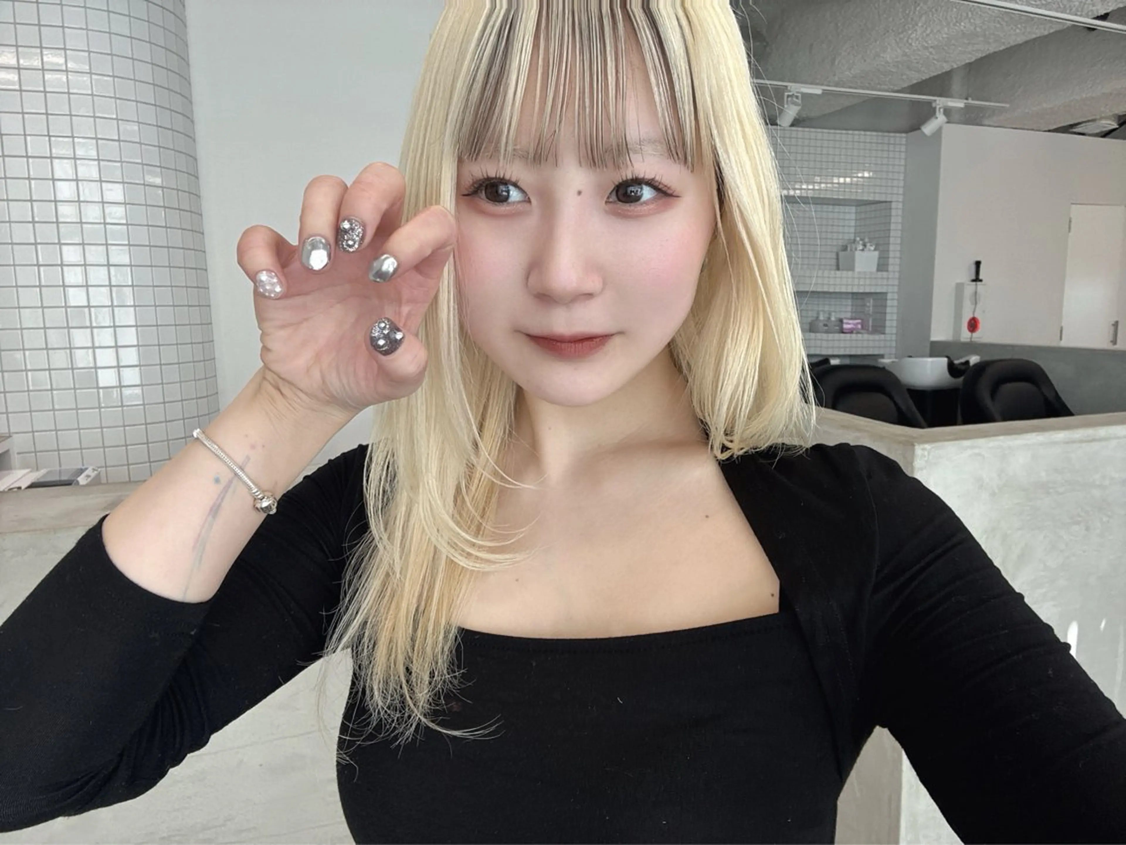 ロング カラー ハイトーン/ピンク カラー/めい🎀のヘアスタイル