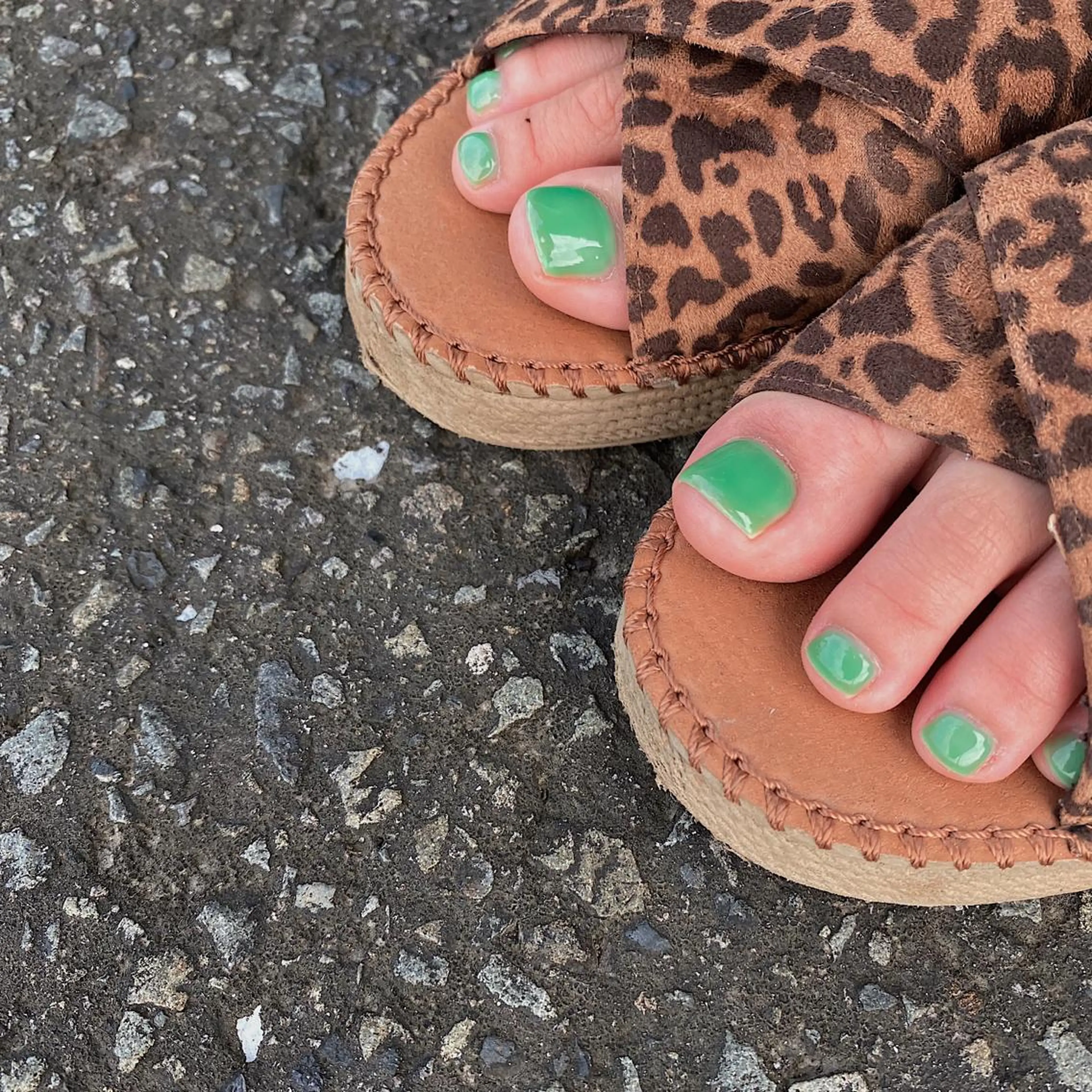 ネイル クリアネイル グリーン lcoco nailのネイルデザイン