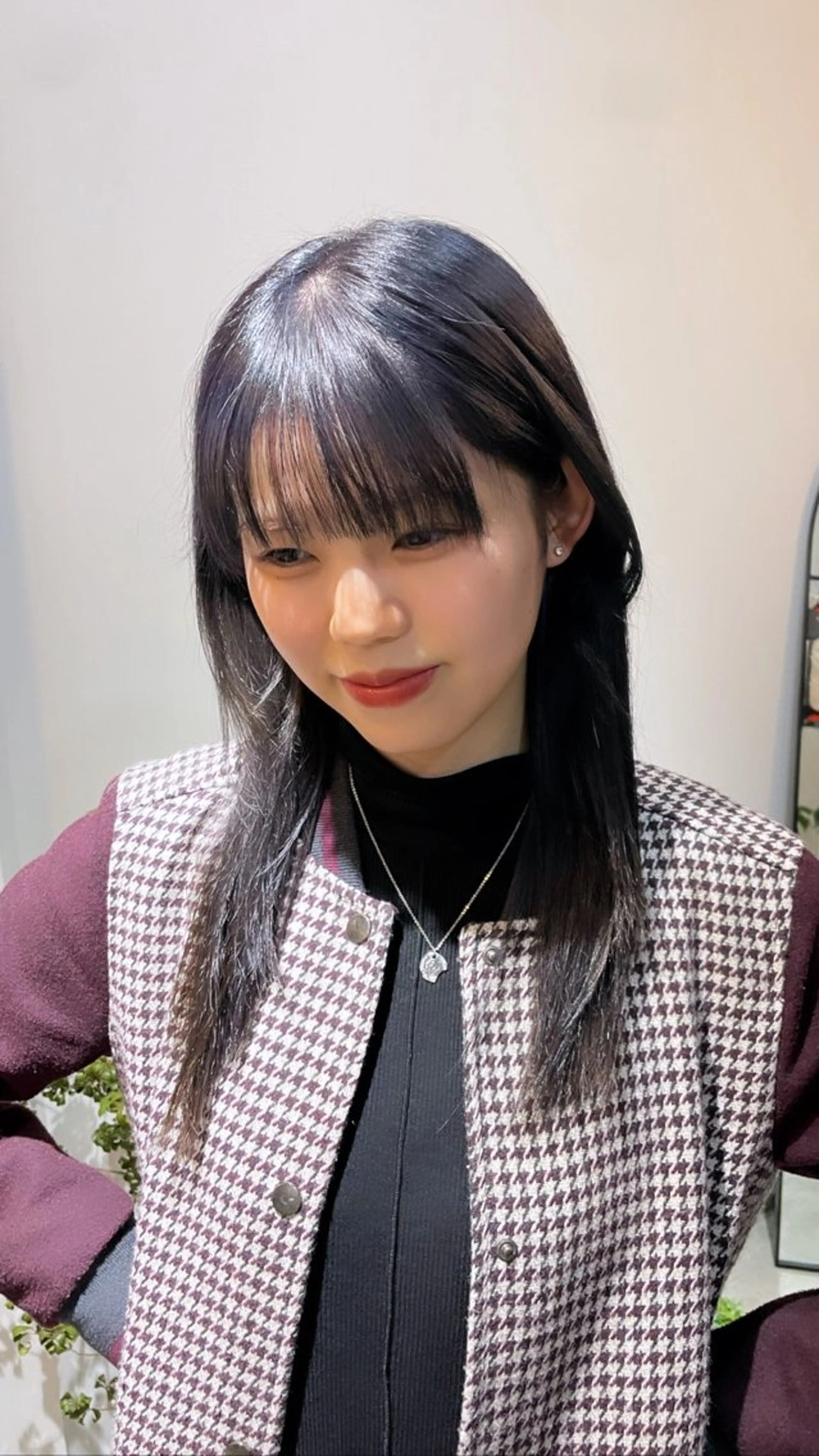 ロング カラー 黒髪 ブルーカラー ブルーブラック 透明感カラー ハイトーン縮毛/縮毛 なーな🎀🤍のヘアスタイル