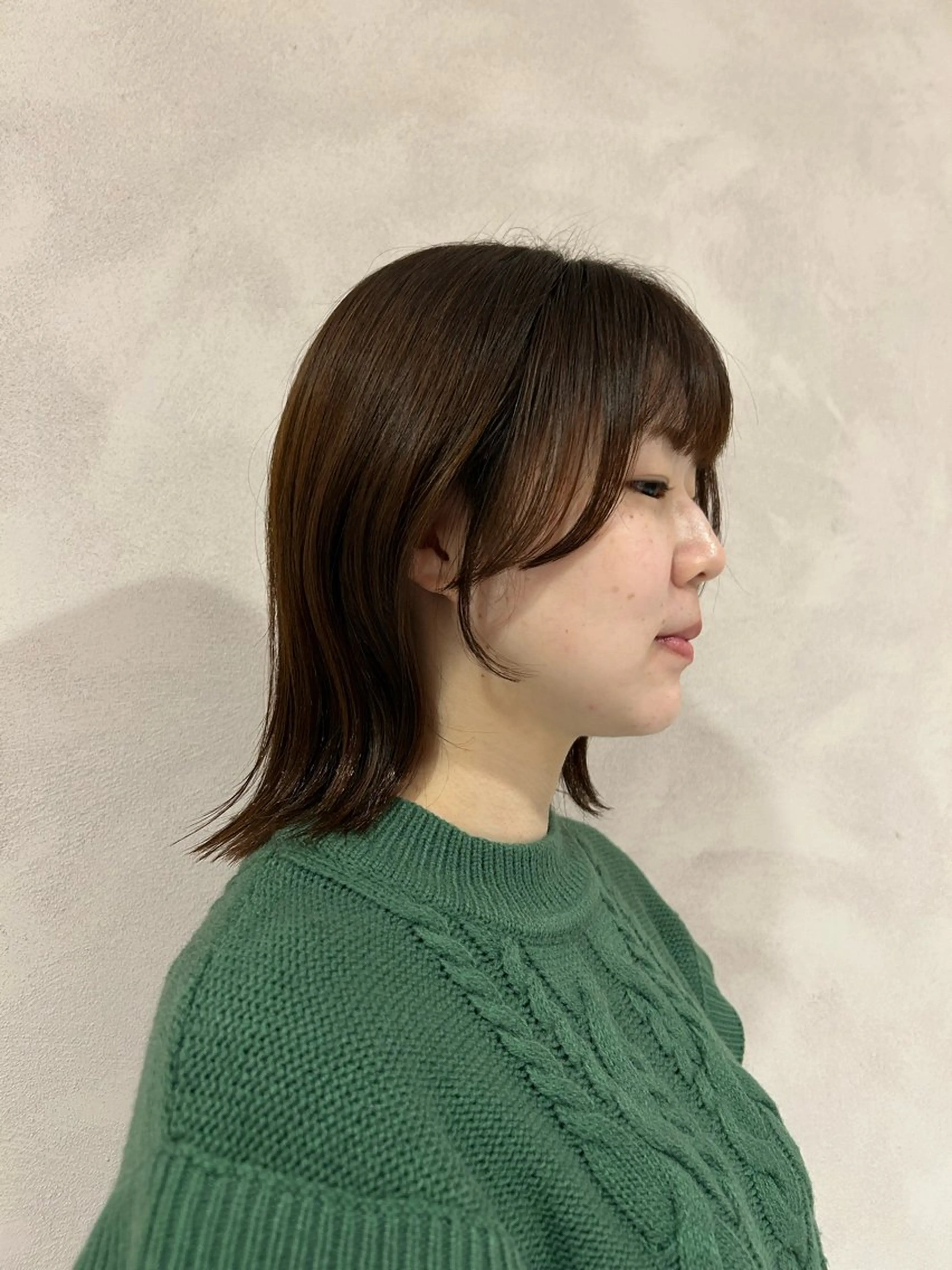 ミディアム 有岡 陽菜のヘアスタイル
