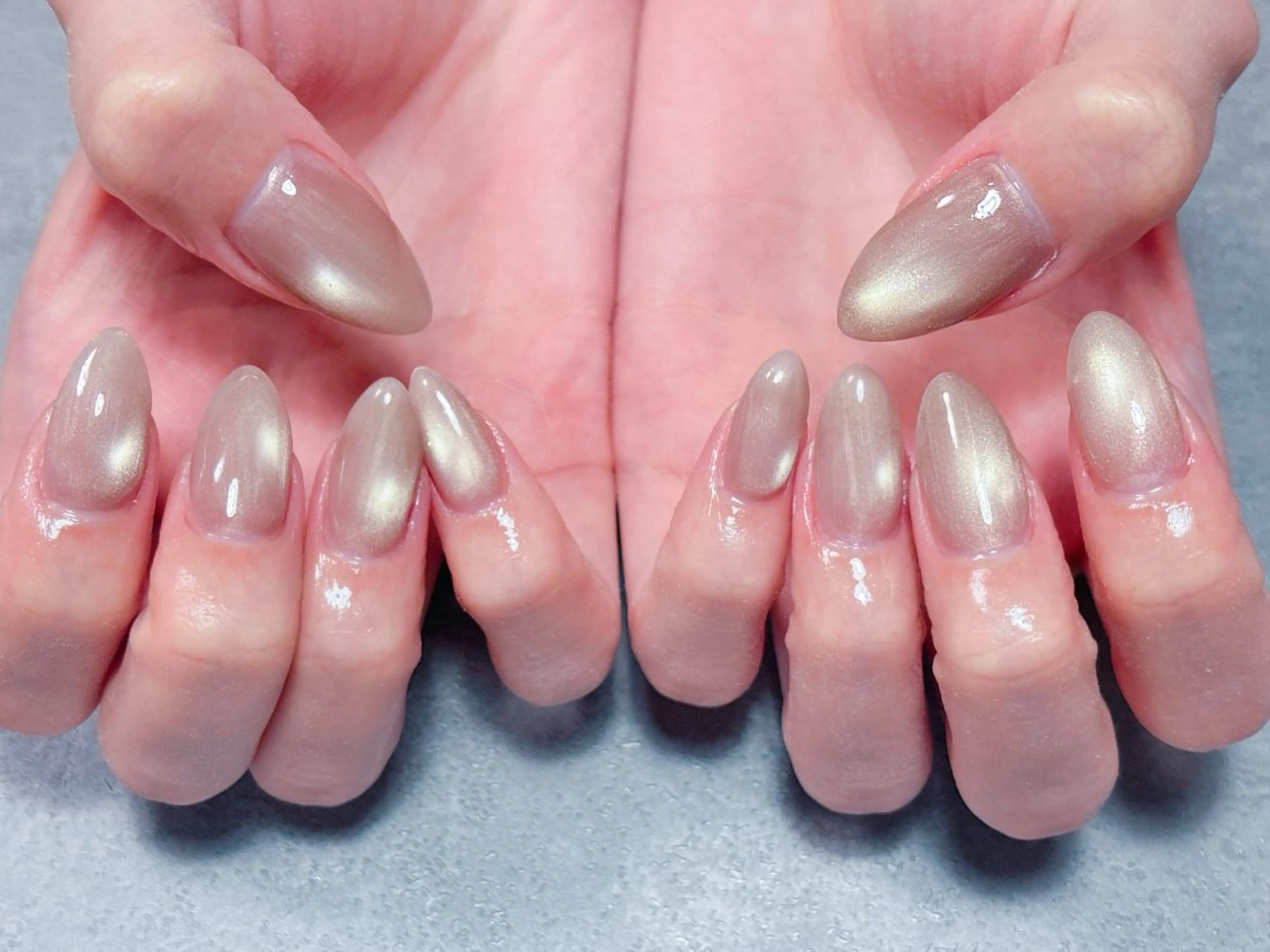 ネイル 韓国ネイル レース マグネットネイル ミラーネイル 春ネイル ハンドネイル ハンドケア ゆ か_Nails💫のネイルデザイン