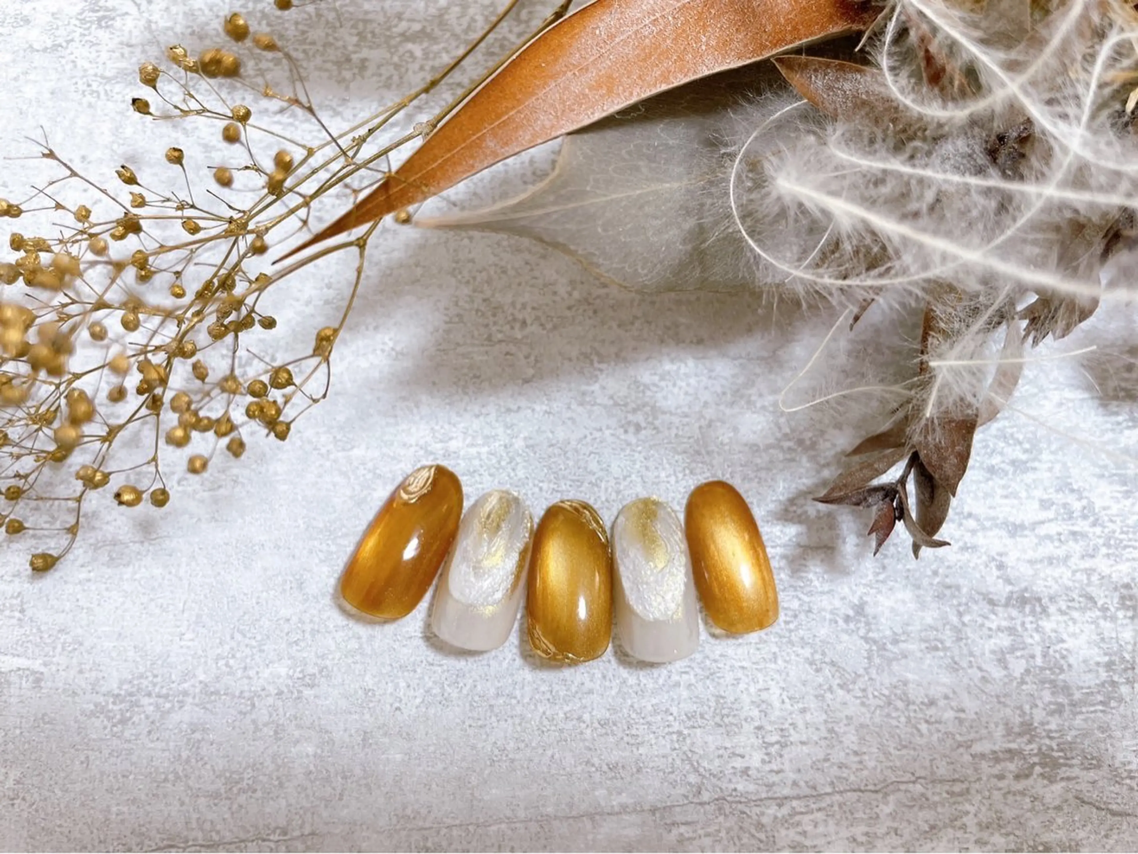 ネイル オーロラネイル フットネイル フレンチネイル ジェルネイル マグネットネイル ハンドネイル kiki nail &brow二子玉川の眉毛・アイブロウイメージ