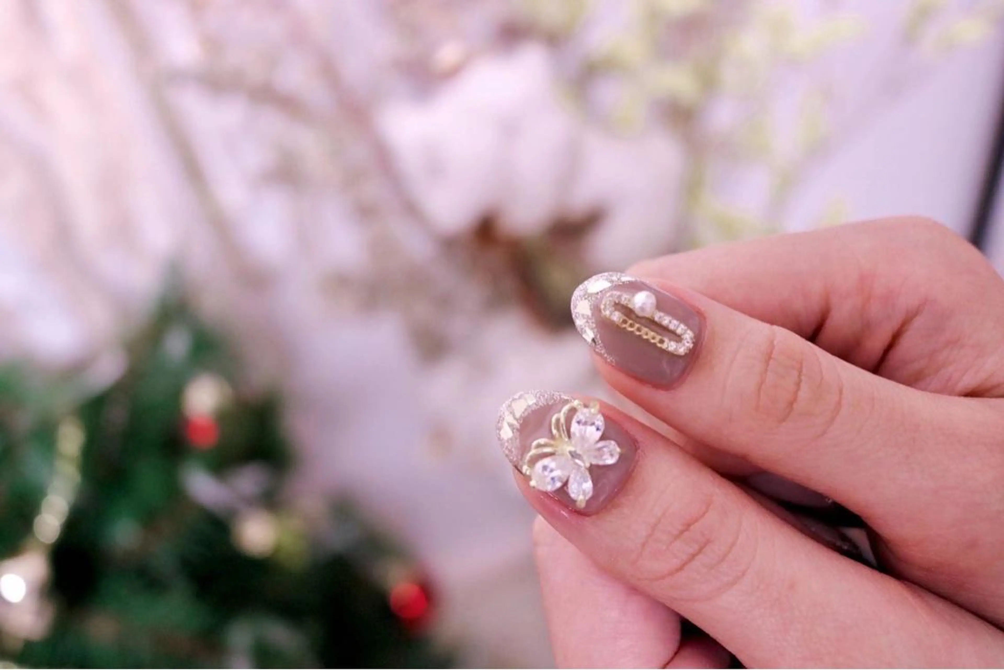 ネイル オーロラネイル 長さ出し ジェルネイル 韓国ネイル 持ち込み ハンドネイル MH Nailのネイルデザイン