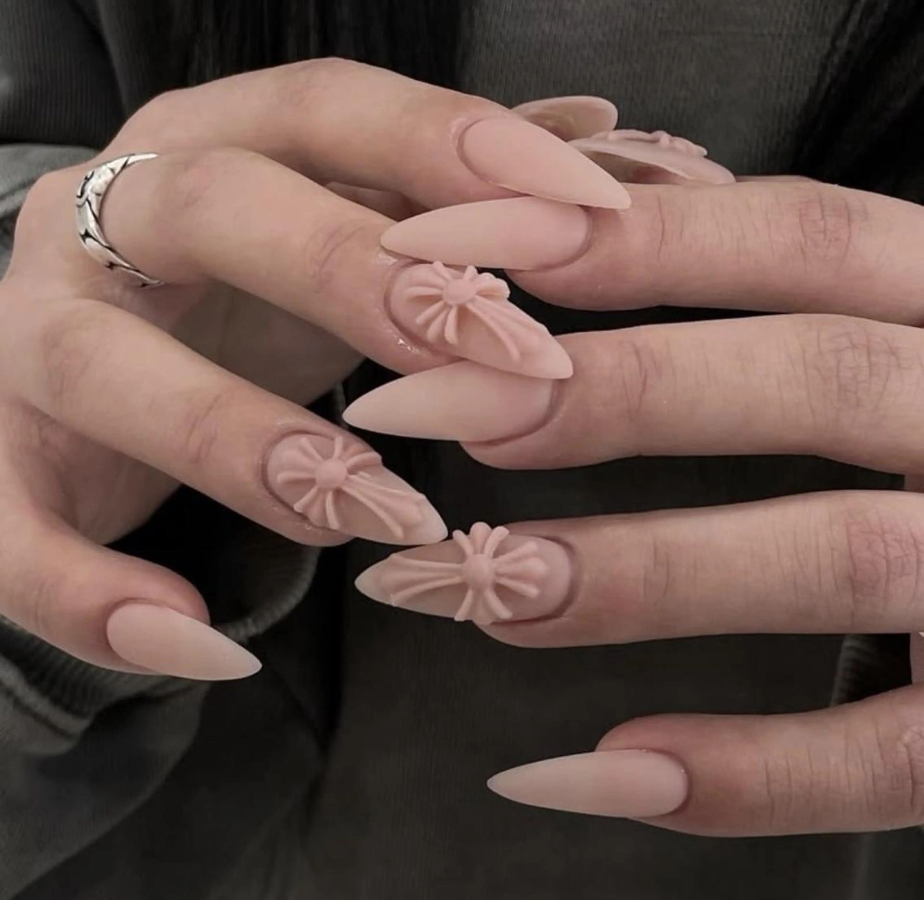 ロング カラー グラデーションカラー 韓国風ヘア ハンドネイル Bling Salonのネイルデザイン