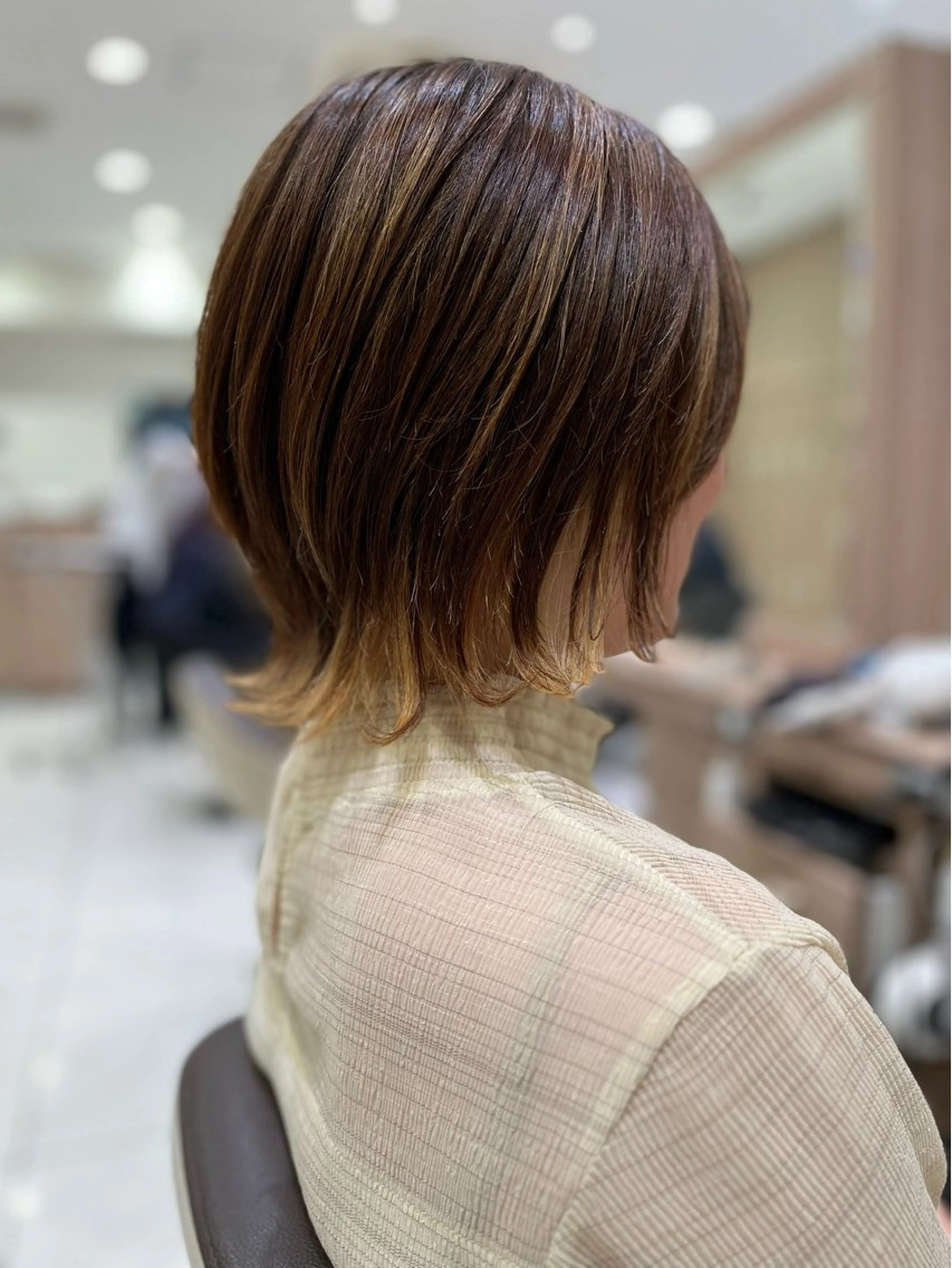 ショート 中村/韓国風レイヤー 縮毛矯正、ハイライトのヘアスタイル