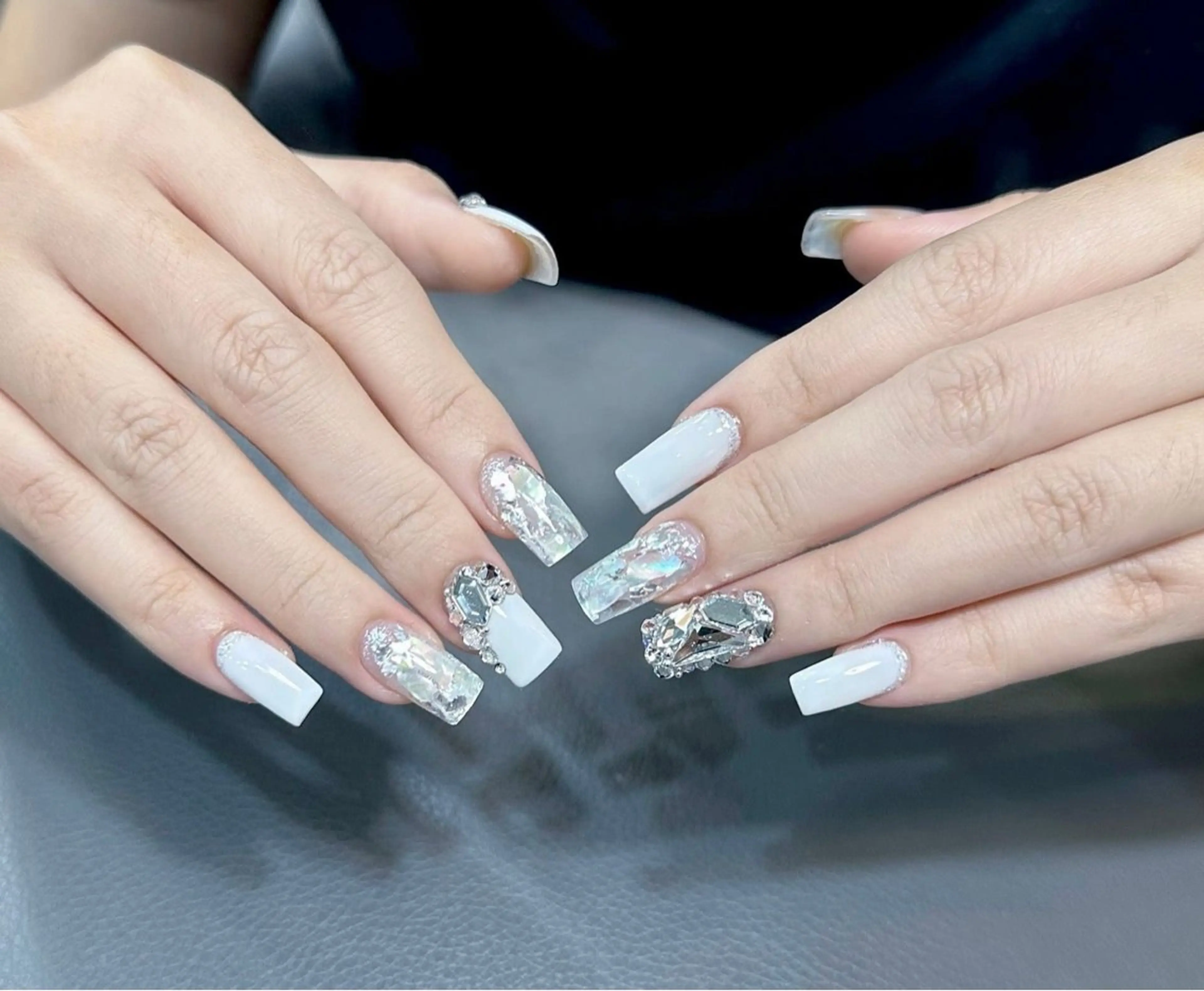 ネイル ジェルネイル ワンカラーネイル ストーンネイル ハンドネイル Minette nailHuongのネイルデザイン
